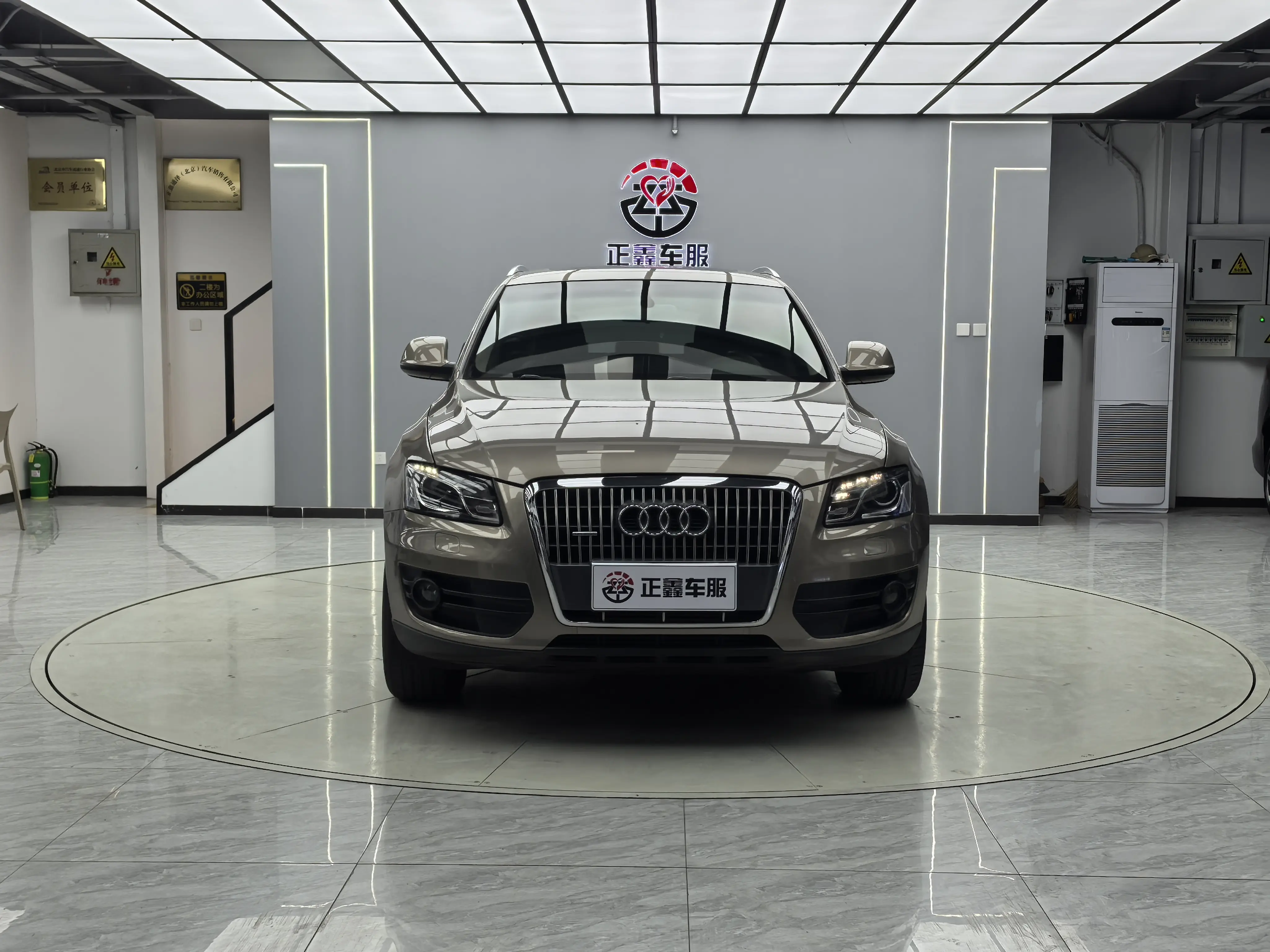 Audi Q5  из Китая