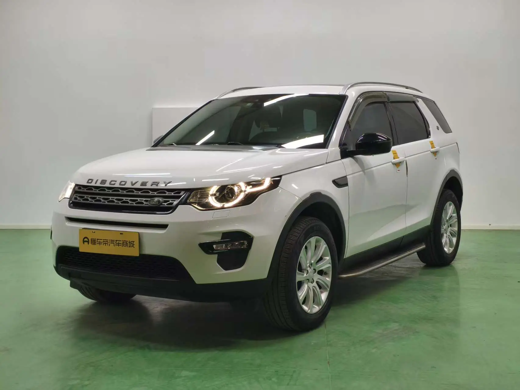 Land Rover Discover the magic  из Китая