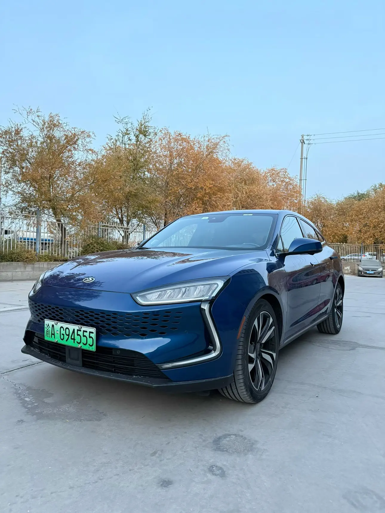 SERES Cyrus SF5  из Китая