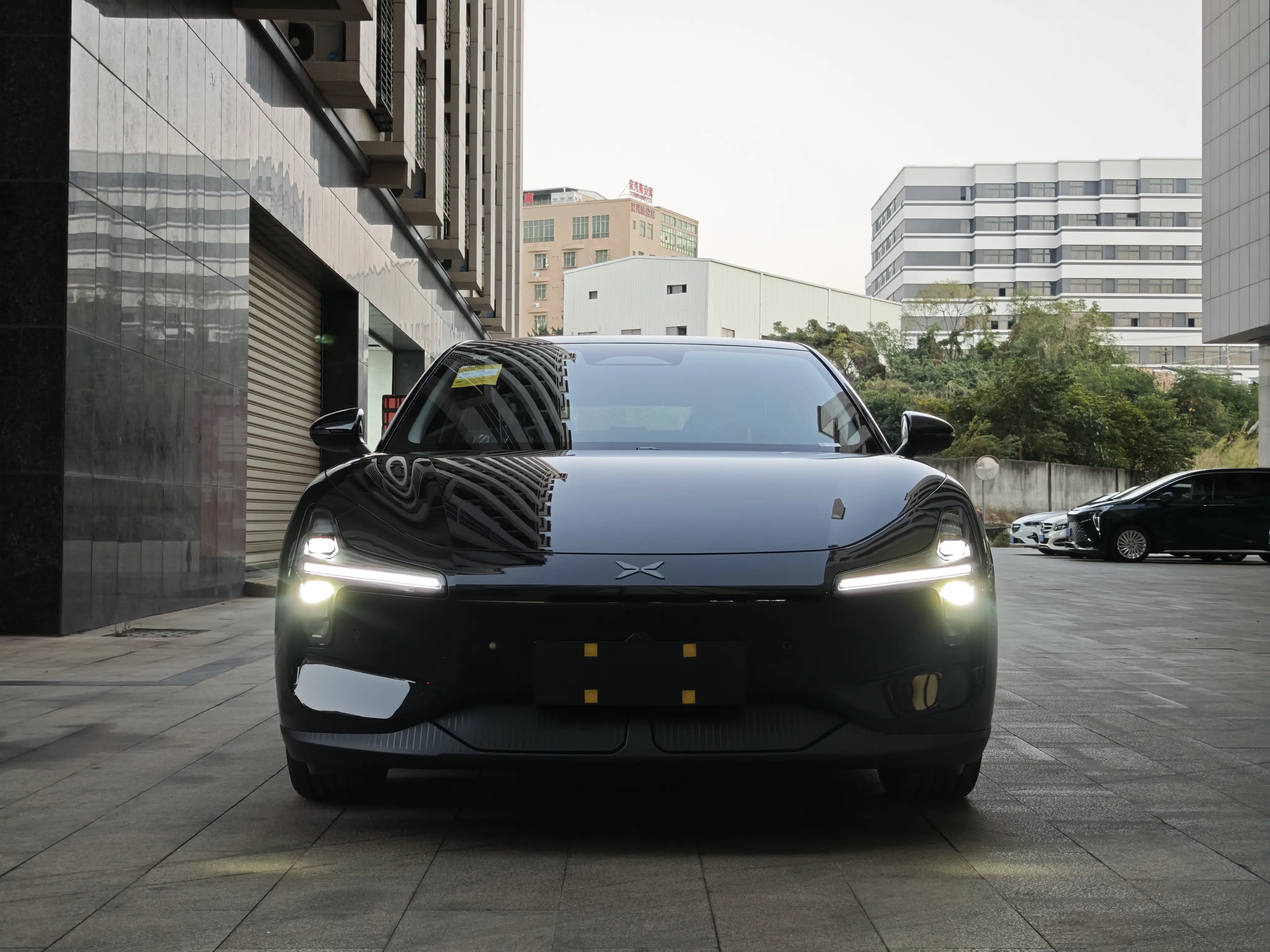 Xpeng Xiaopeng MONA M03  из Китая