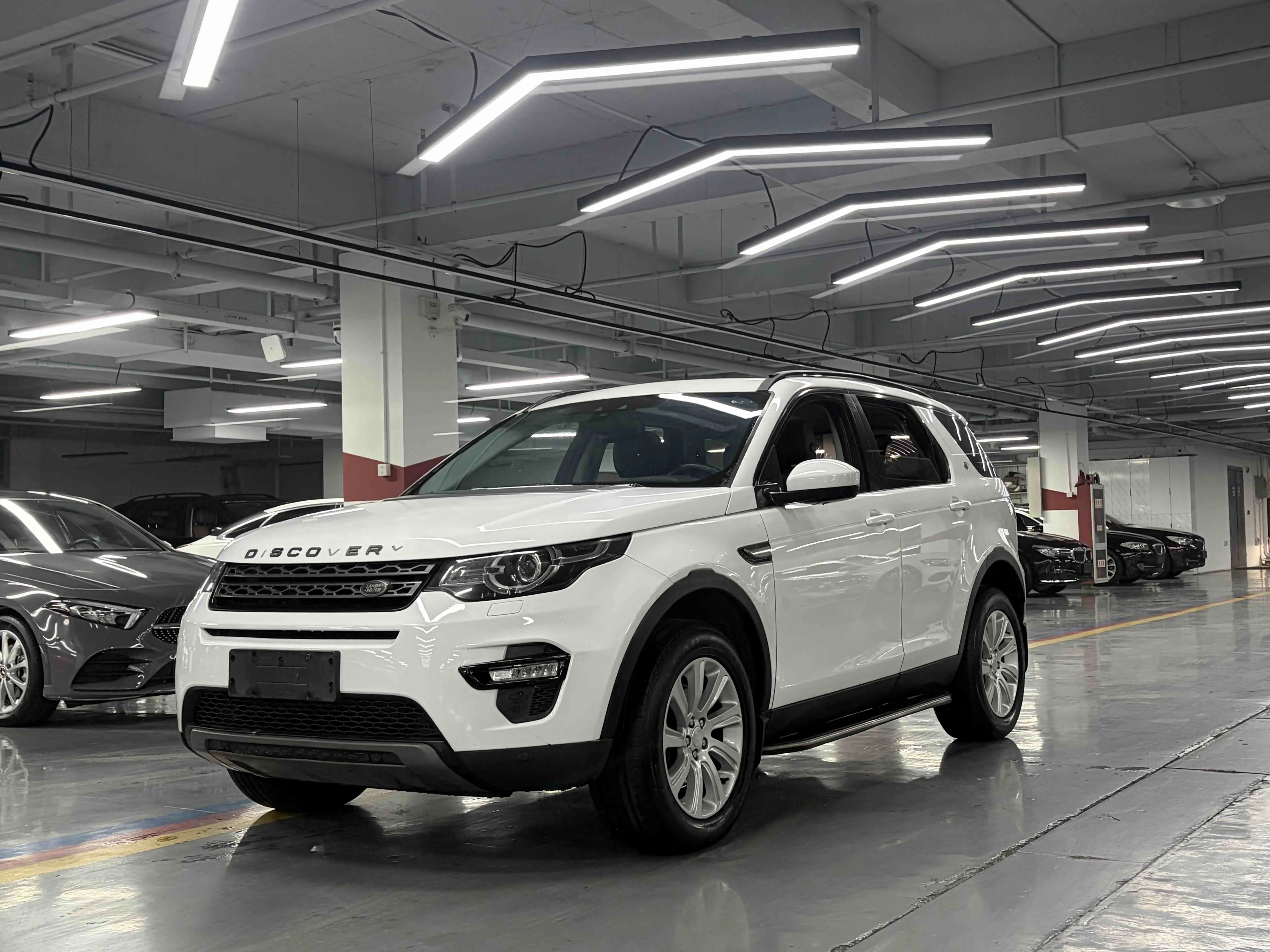 Land Rover Discover the magic  из Китая