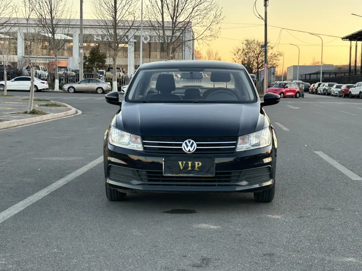 Volkswagen Santana  из Китая