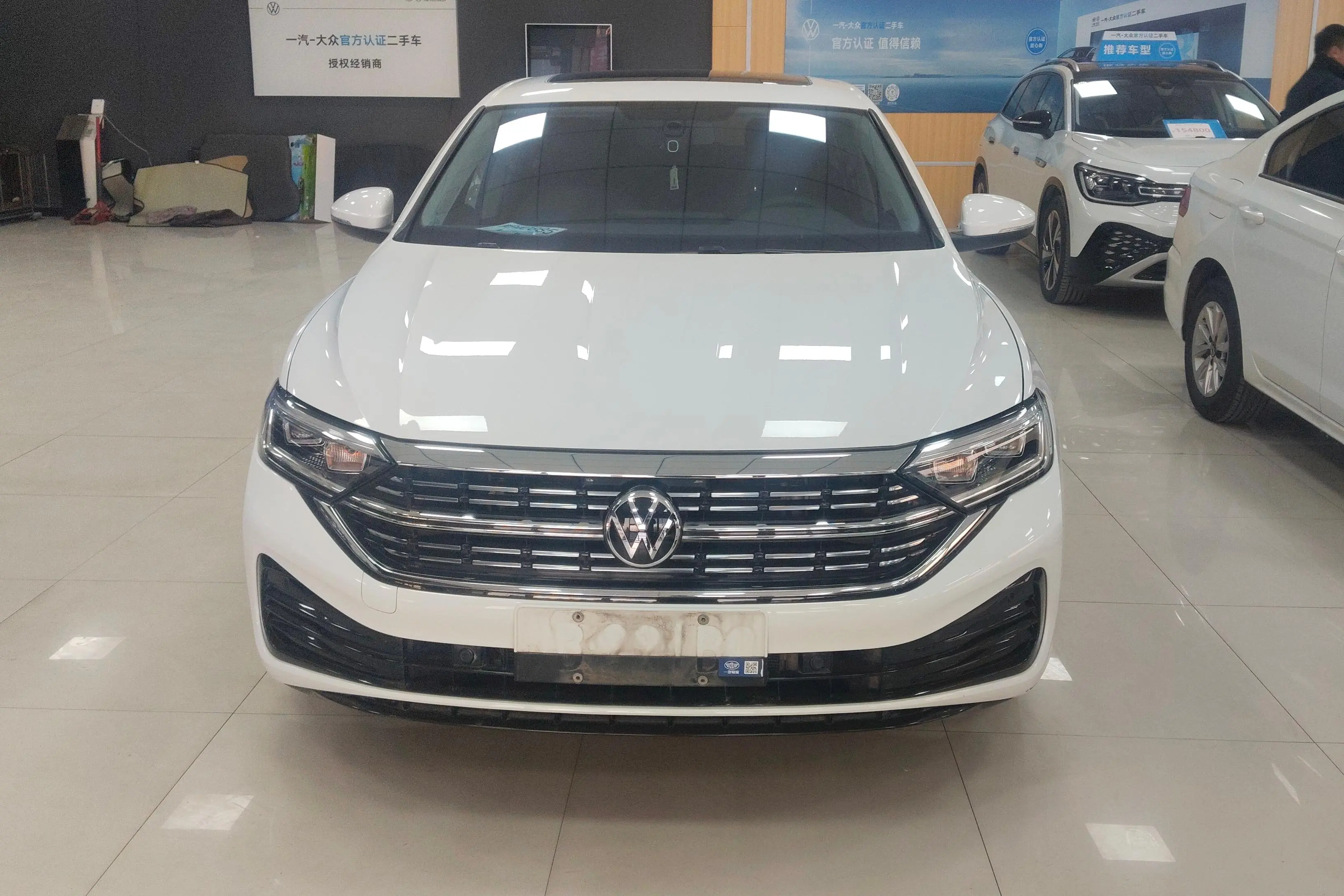 Volkswagen Sagitar  из Китая