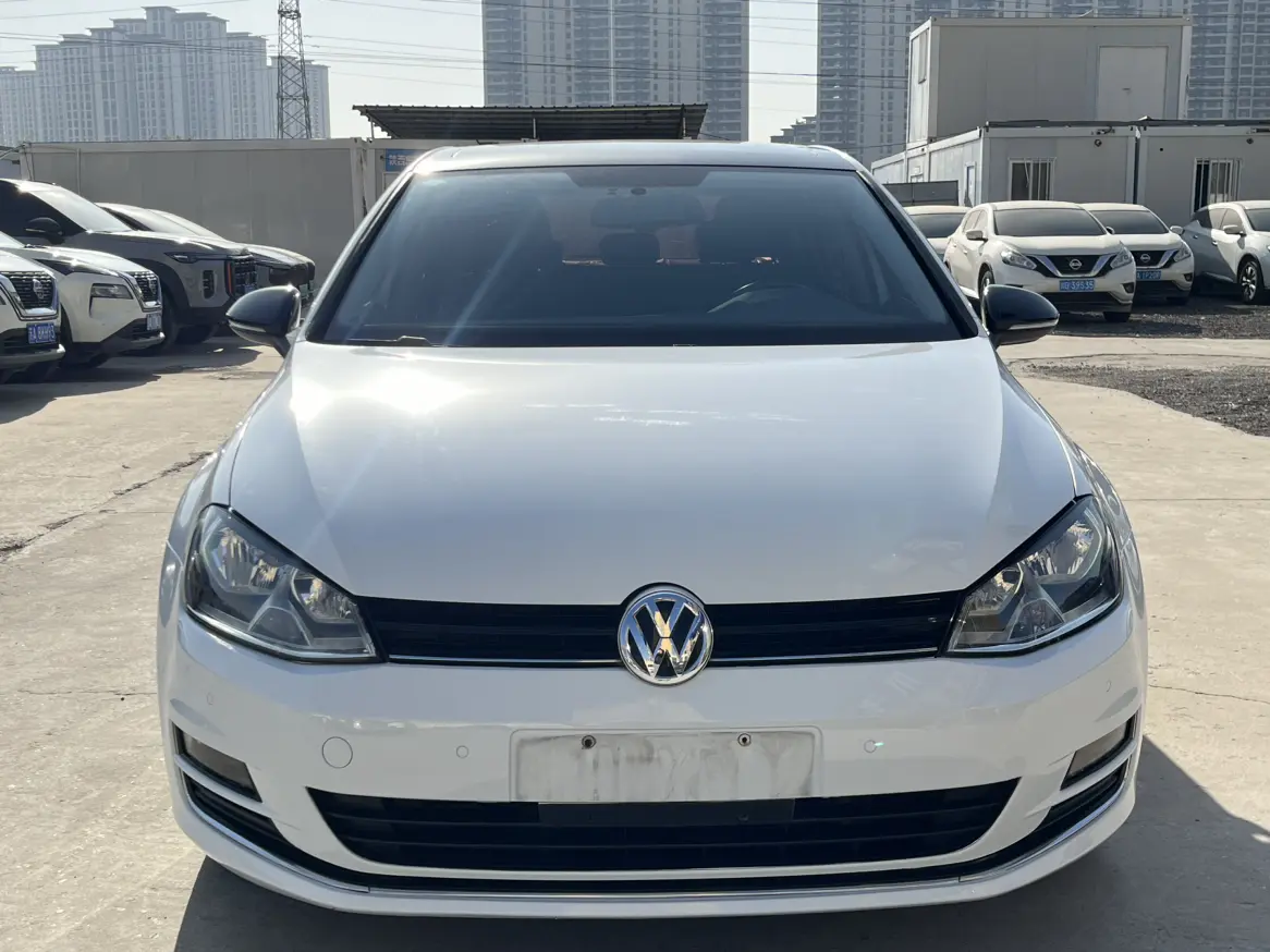 Volkswagen Golf  из Китая