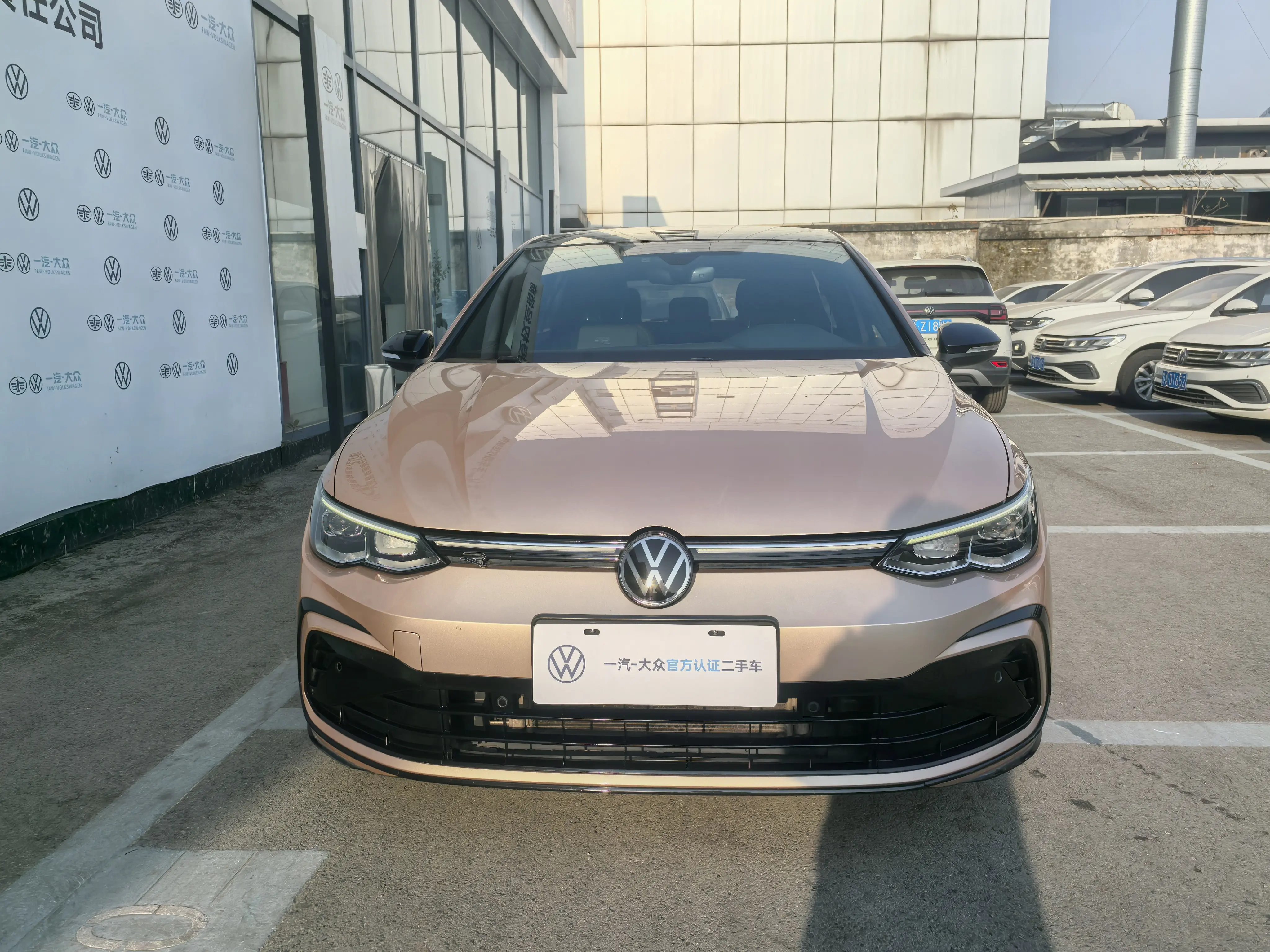 Volkswagen Golf  из Китая