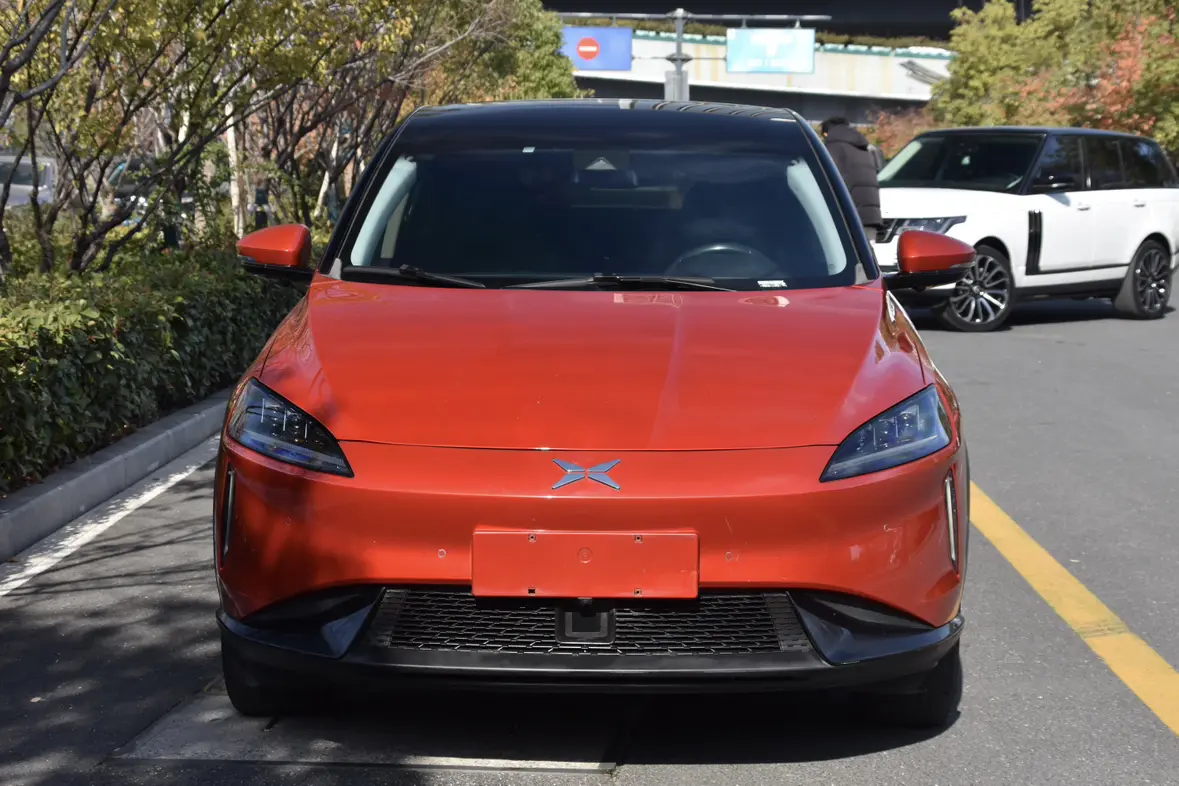 Xpeng G3  из Китая