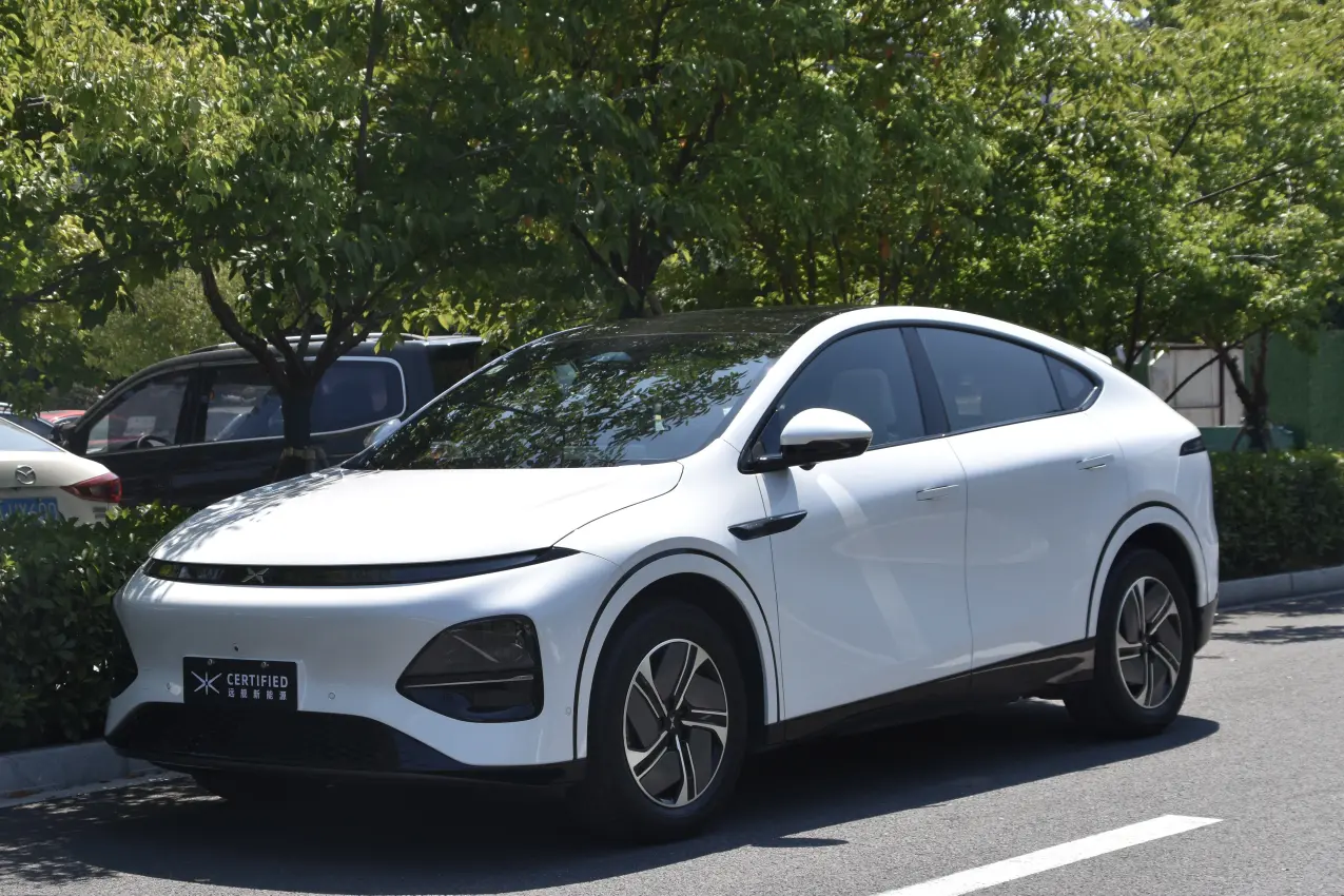 Xpeng G6  из Китая