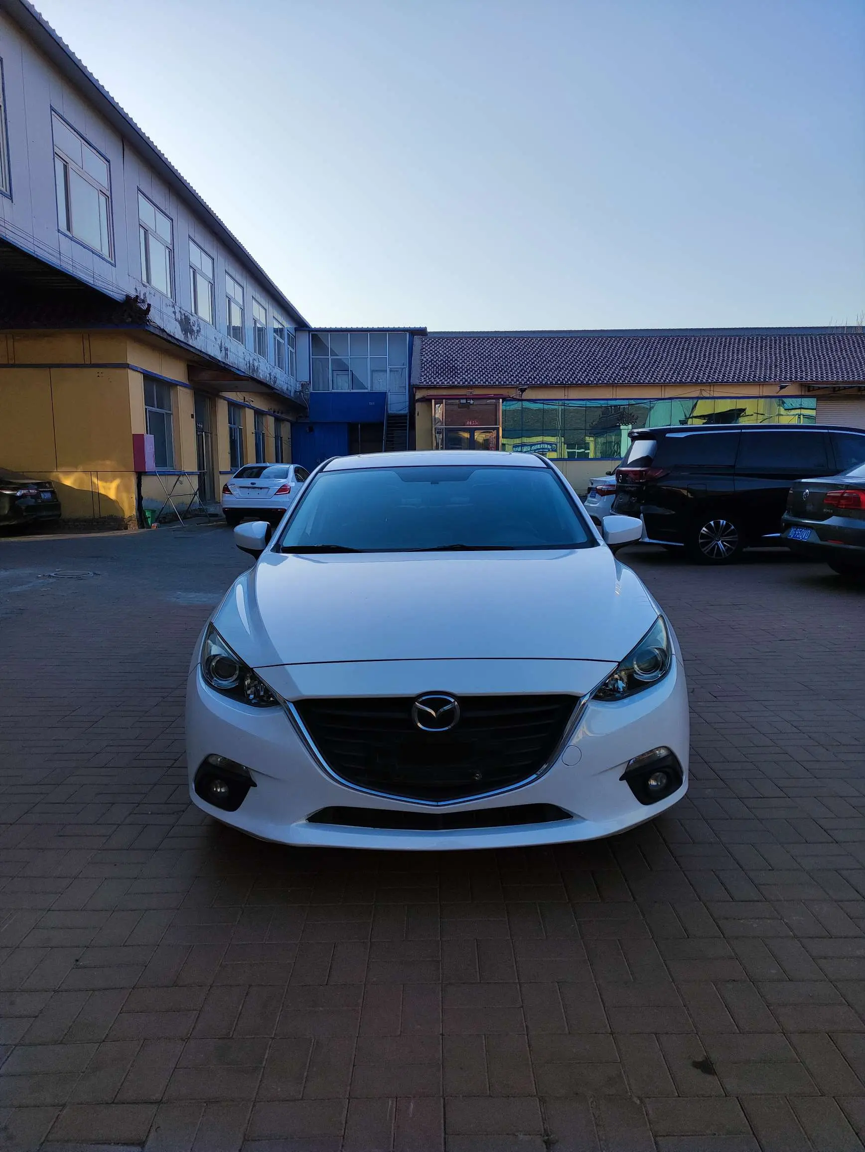 Mazda Axela (Mazda3)  из Китая