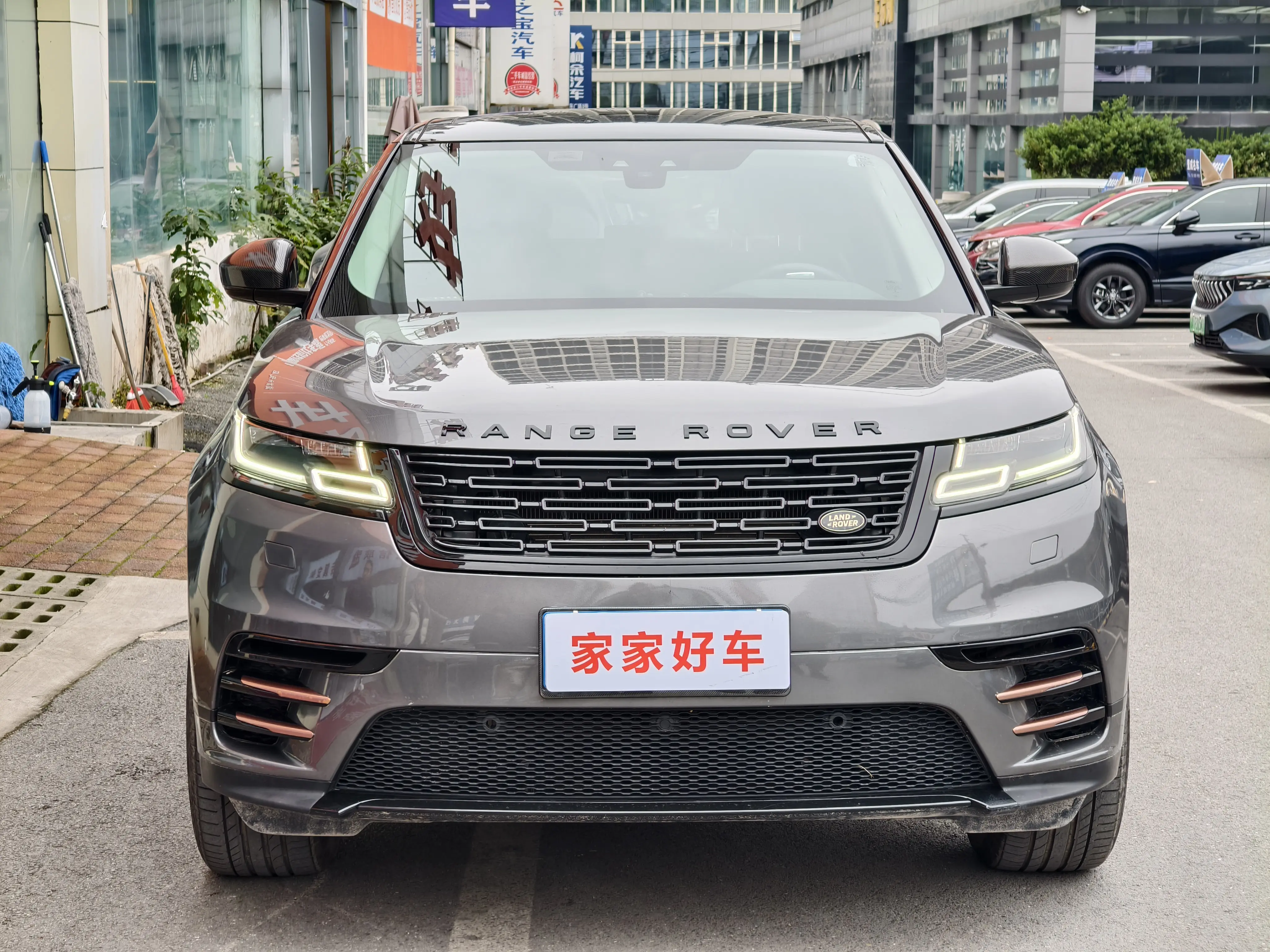 Land Rover Range Rover Velar  из Китая