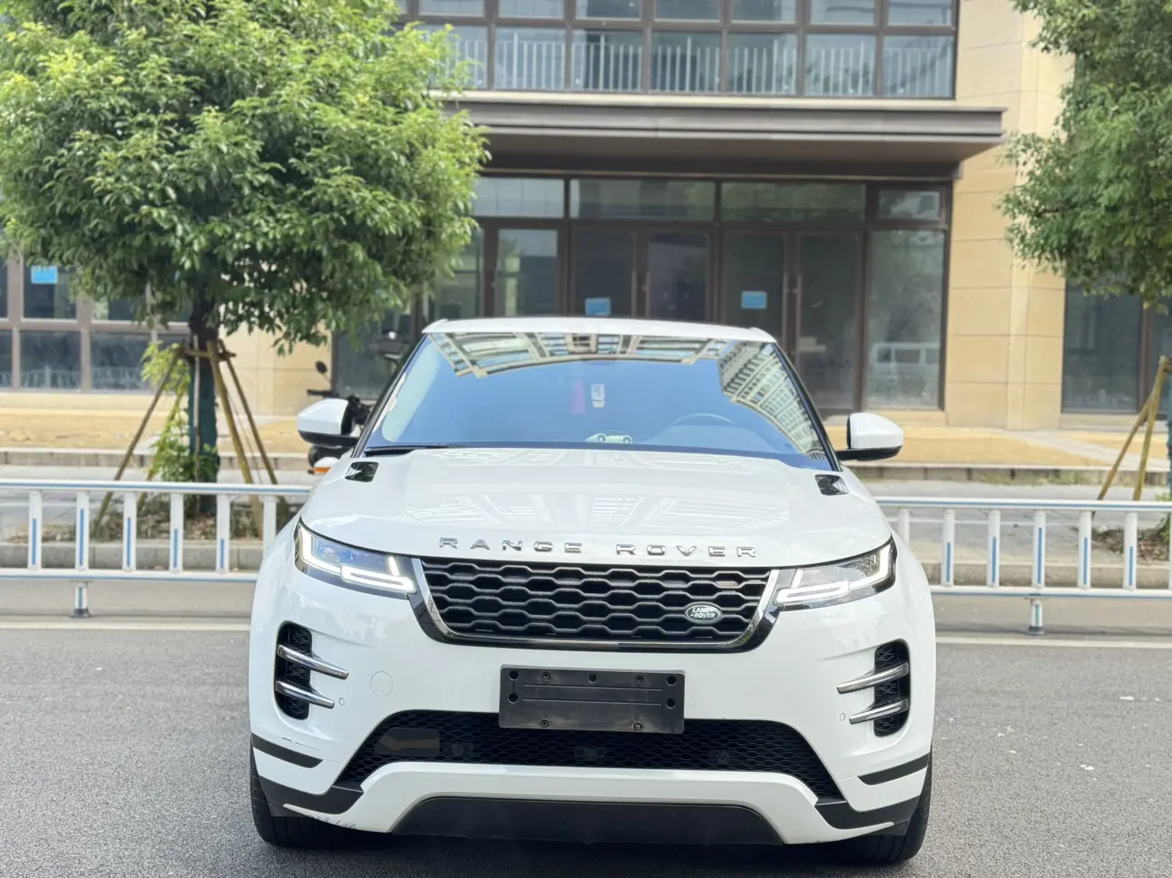Land Rover Range Rover Evoque  из Китая