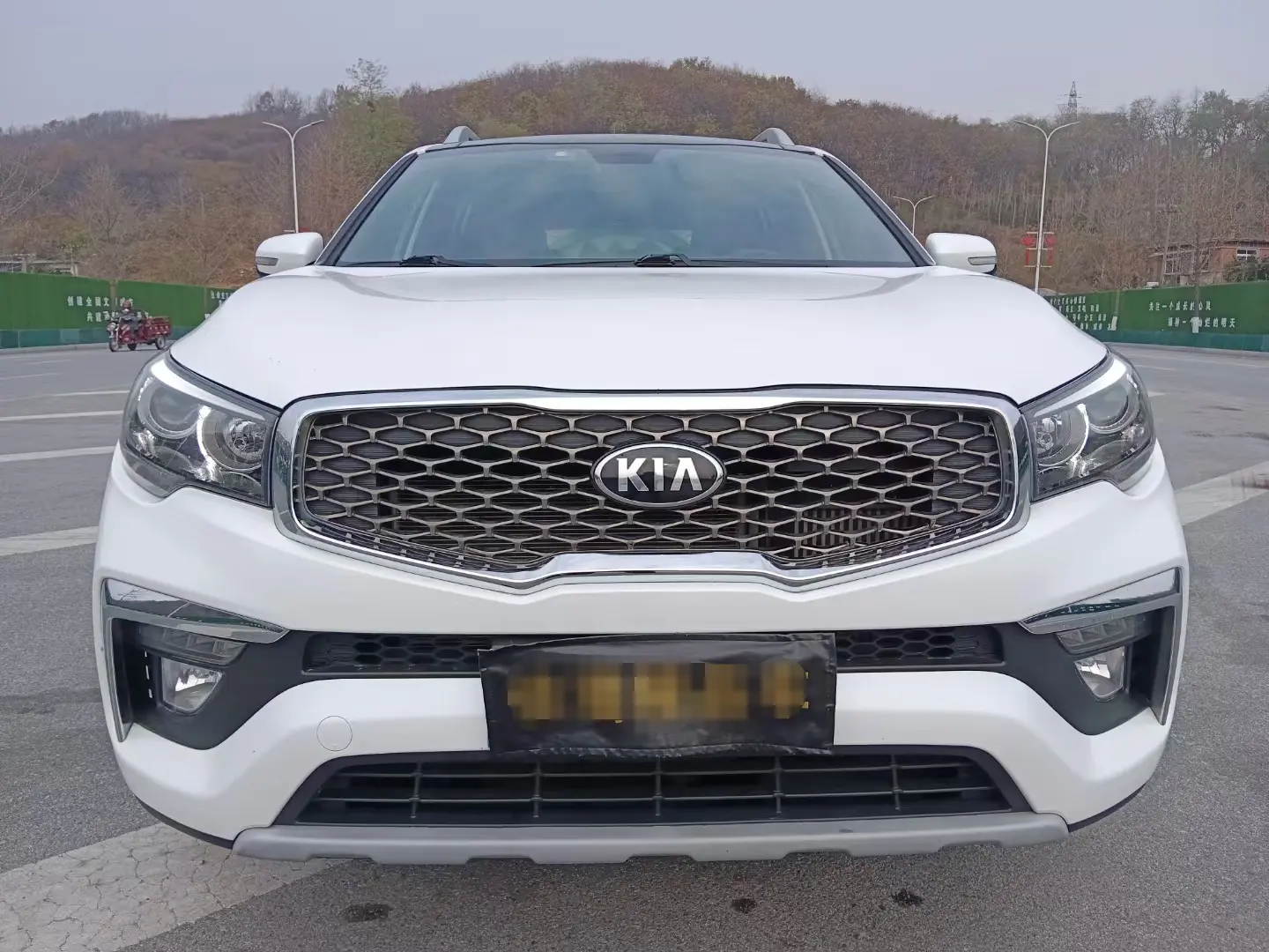 Kia KX7  из Китая
