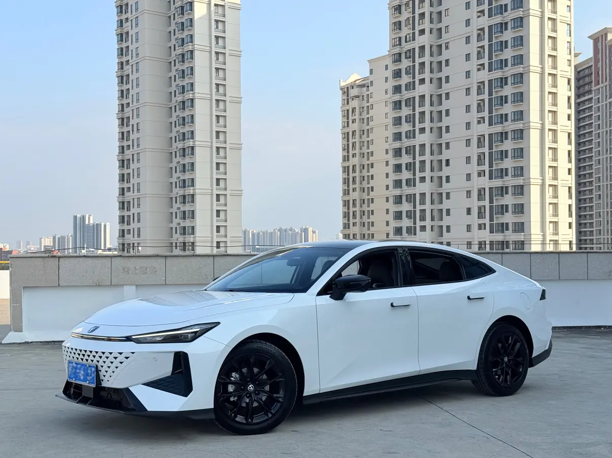 Changan UNI-V  из Китая