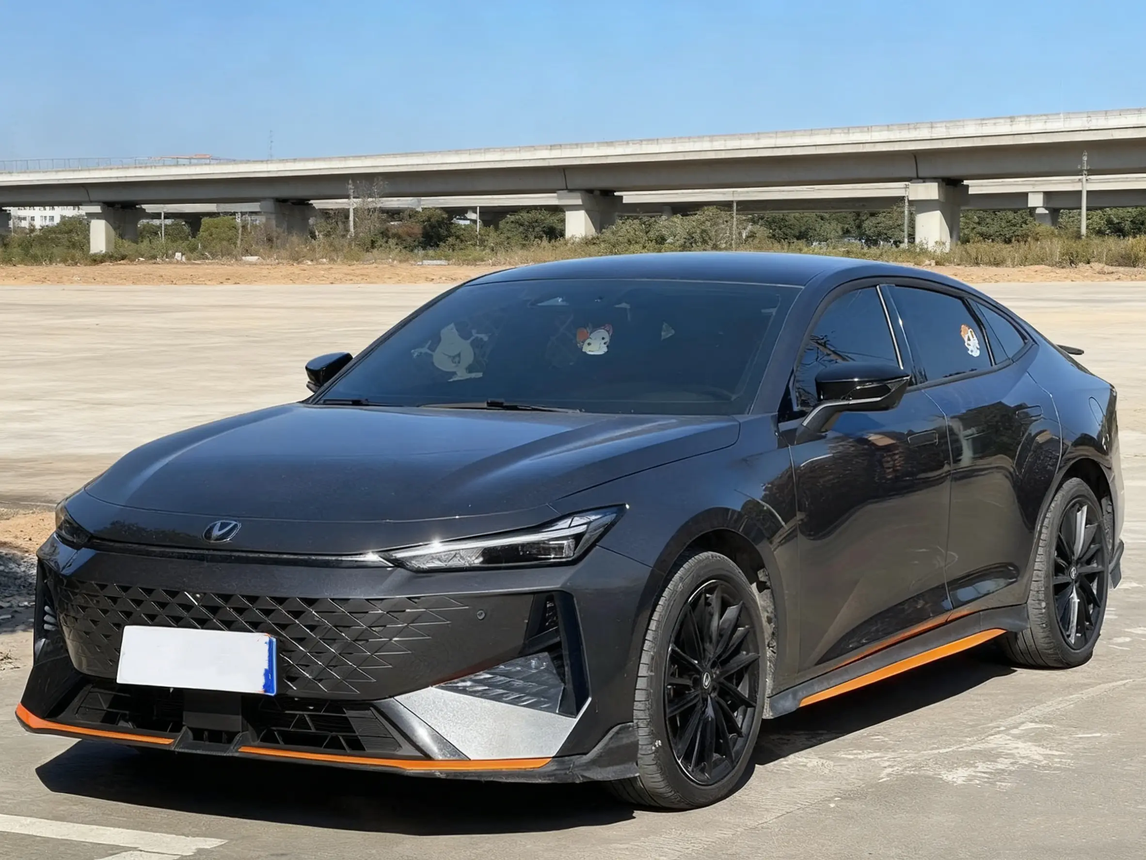 Changan UNI-V  из Китая