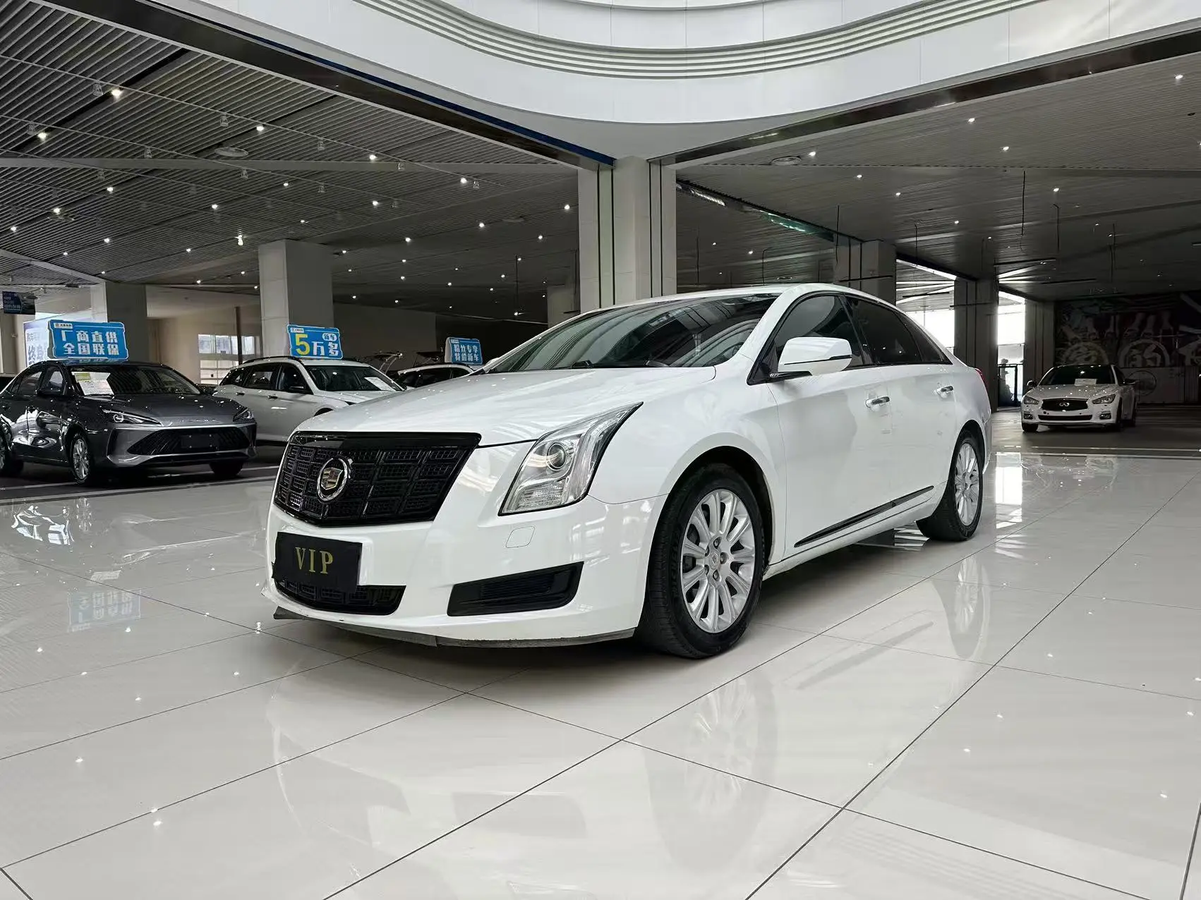 Cadillac XTS  из Китая
