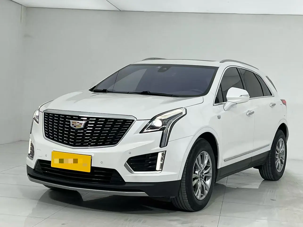 Cadillac XT5  из Китая