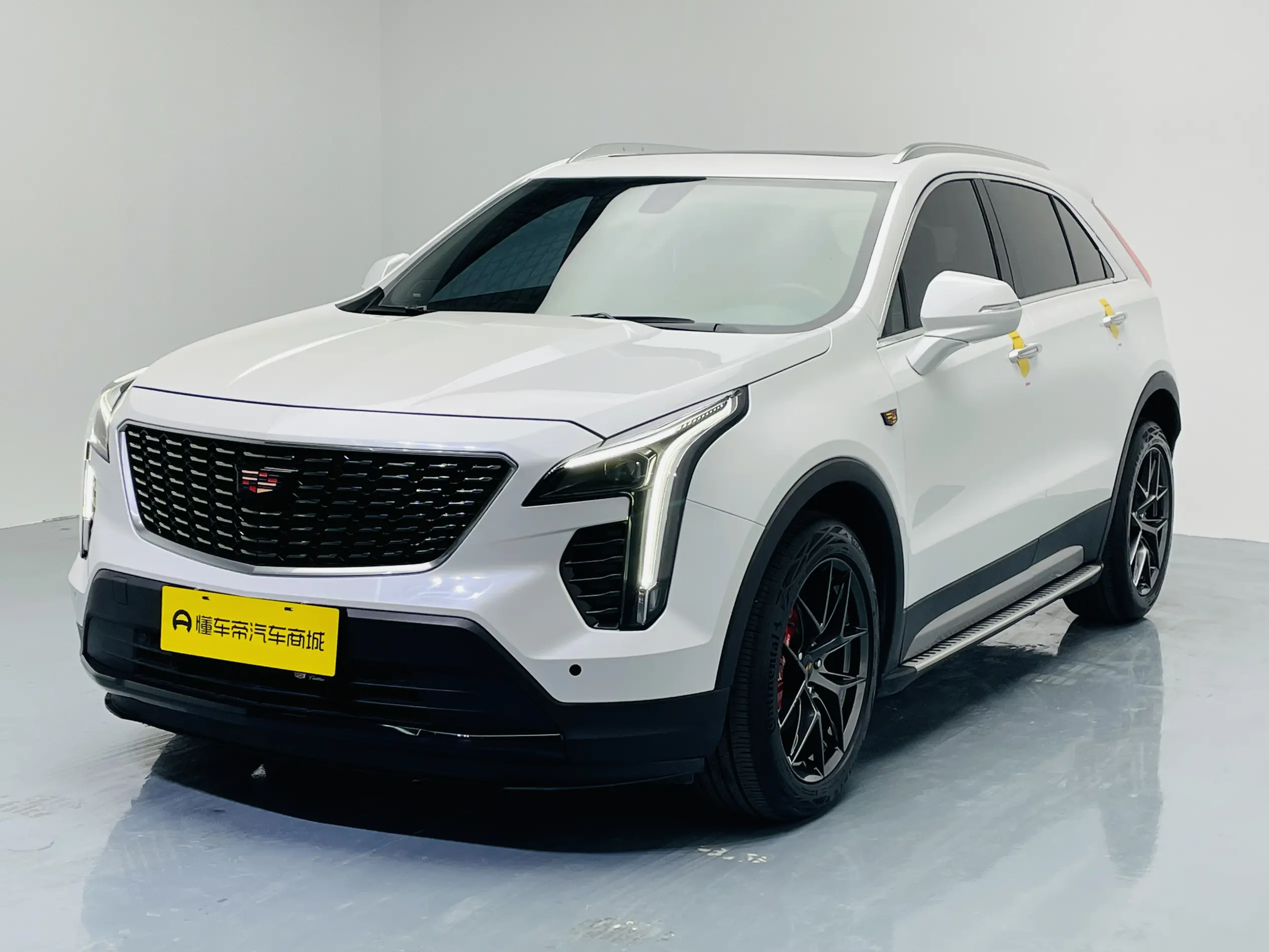 Cadillac XT4  из Китая
