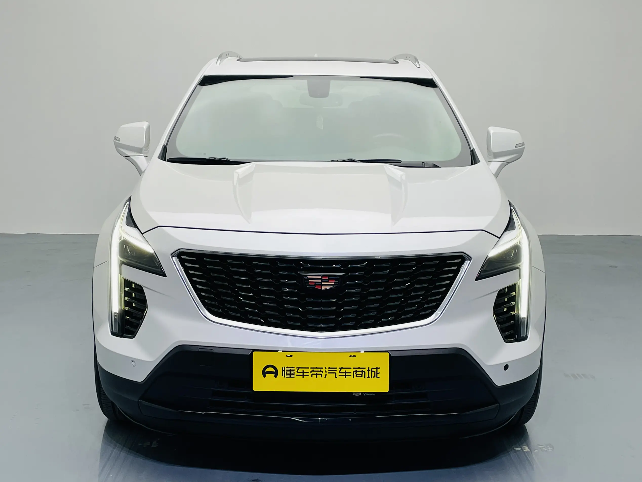 Cadillac XT4  из Китая
