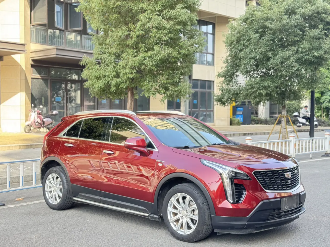 Cadillac XT4  из Китая