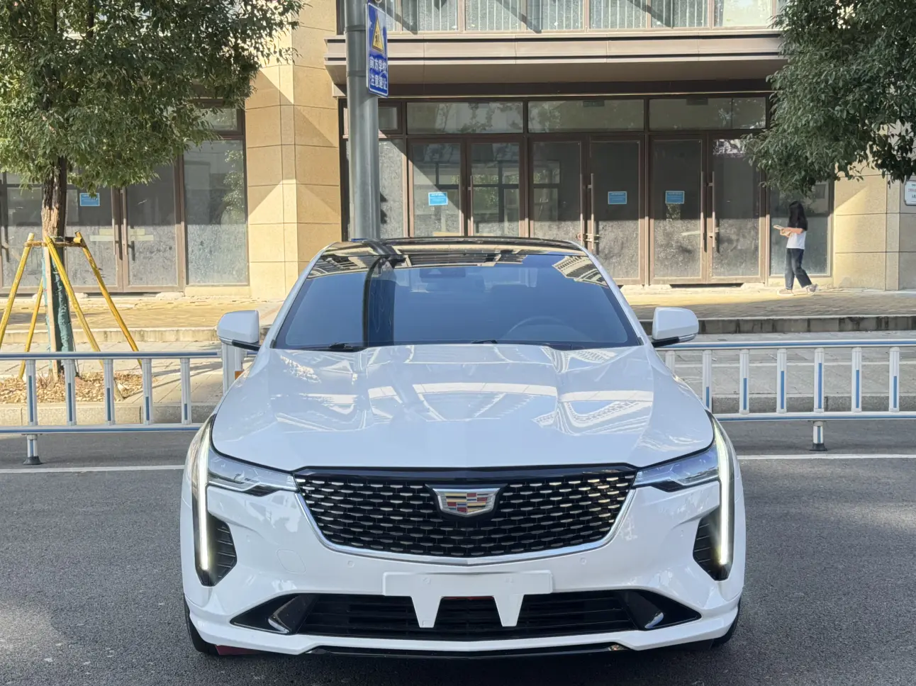 Cadillac CT4  из Китая