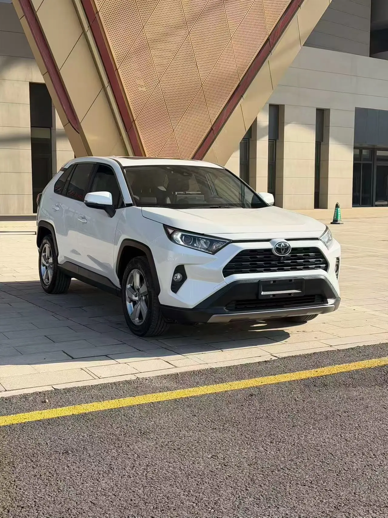 Toyota RAV4  из Китая