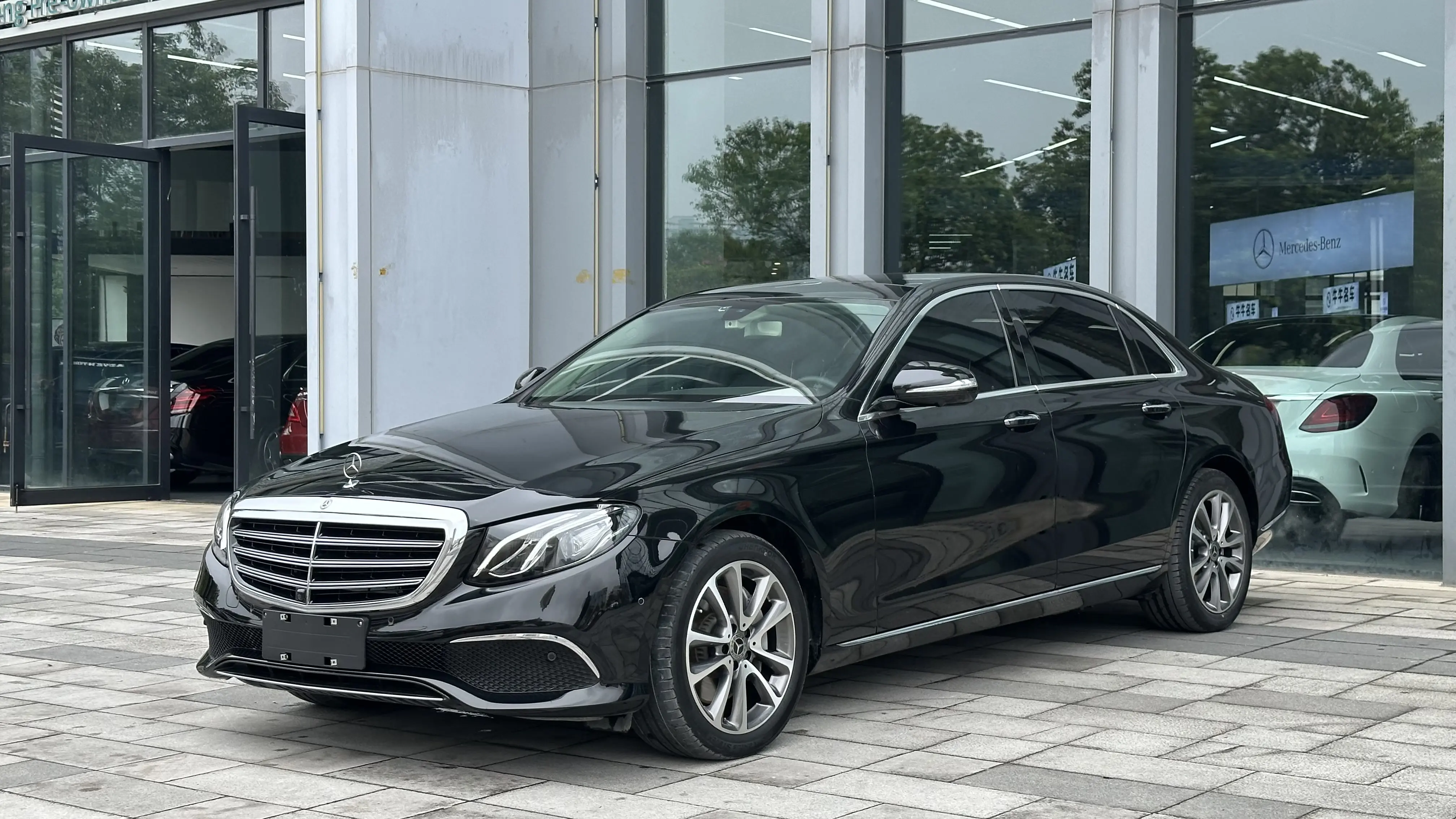 Mercedes-Benz E-Class  из Китая