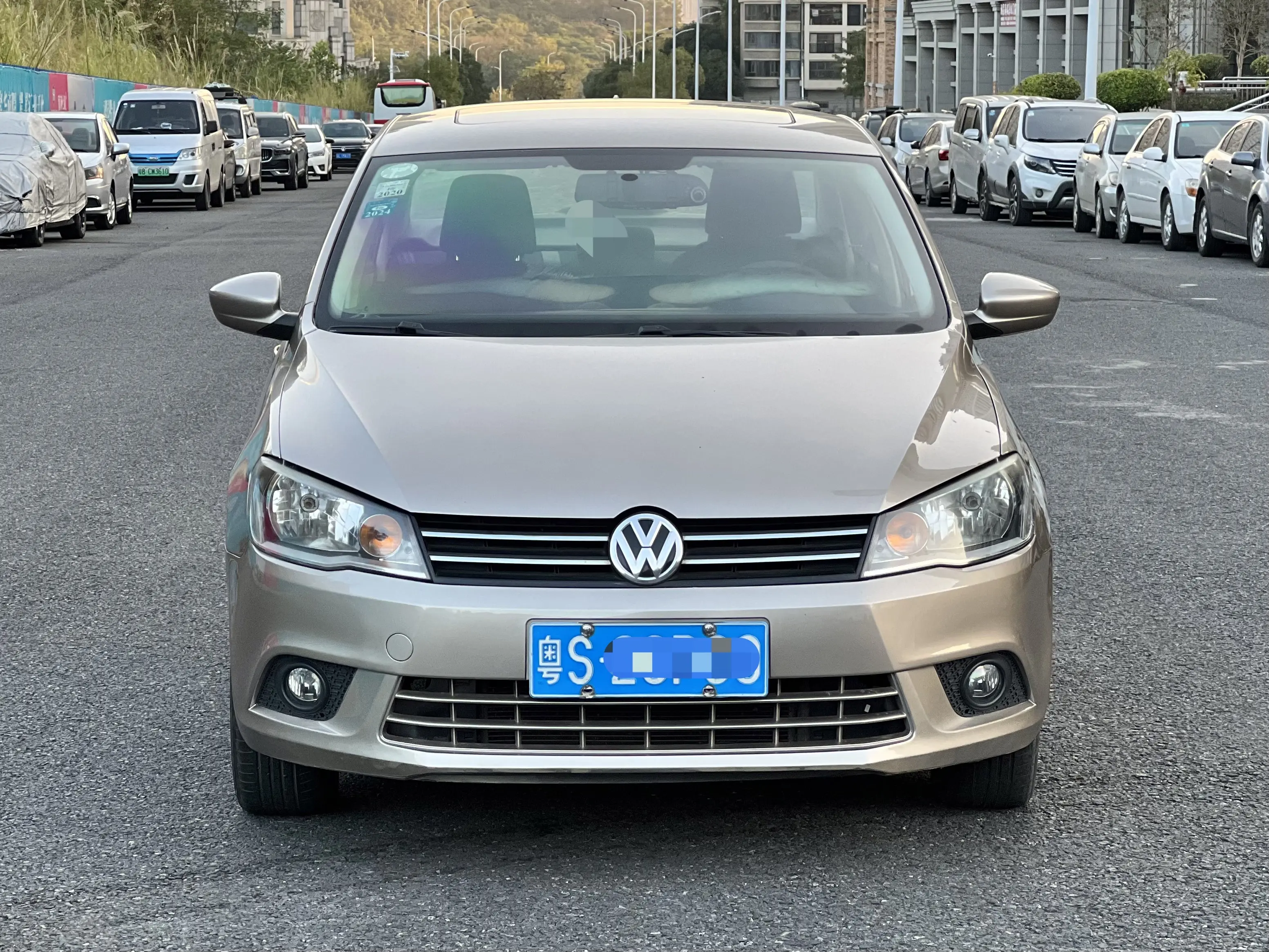 Volkswagen Jetta  из Китая