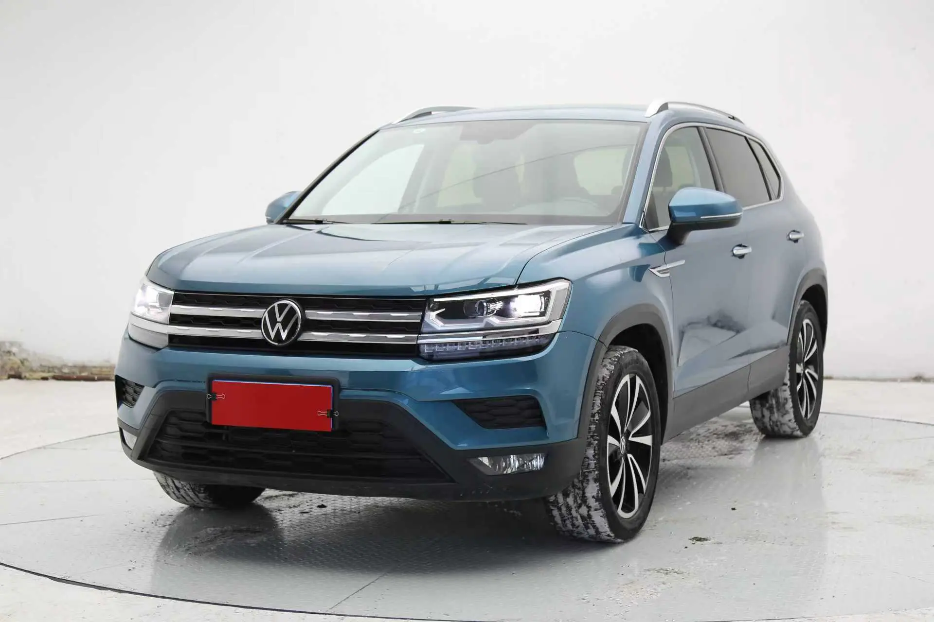 Volkswagen Tharu  из Китая