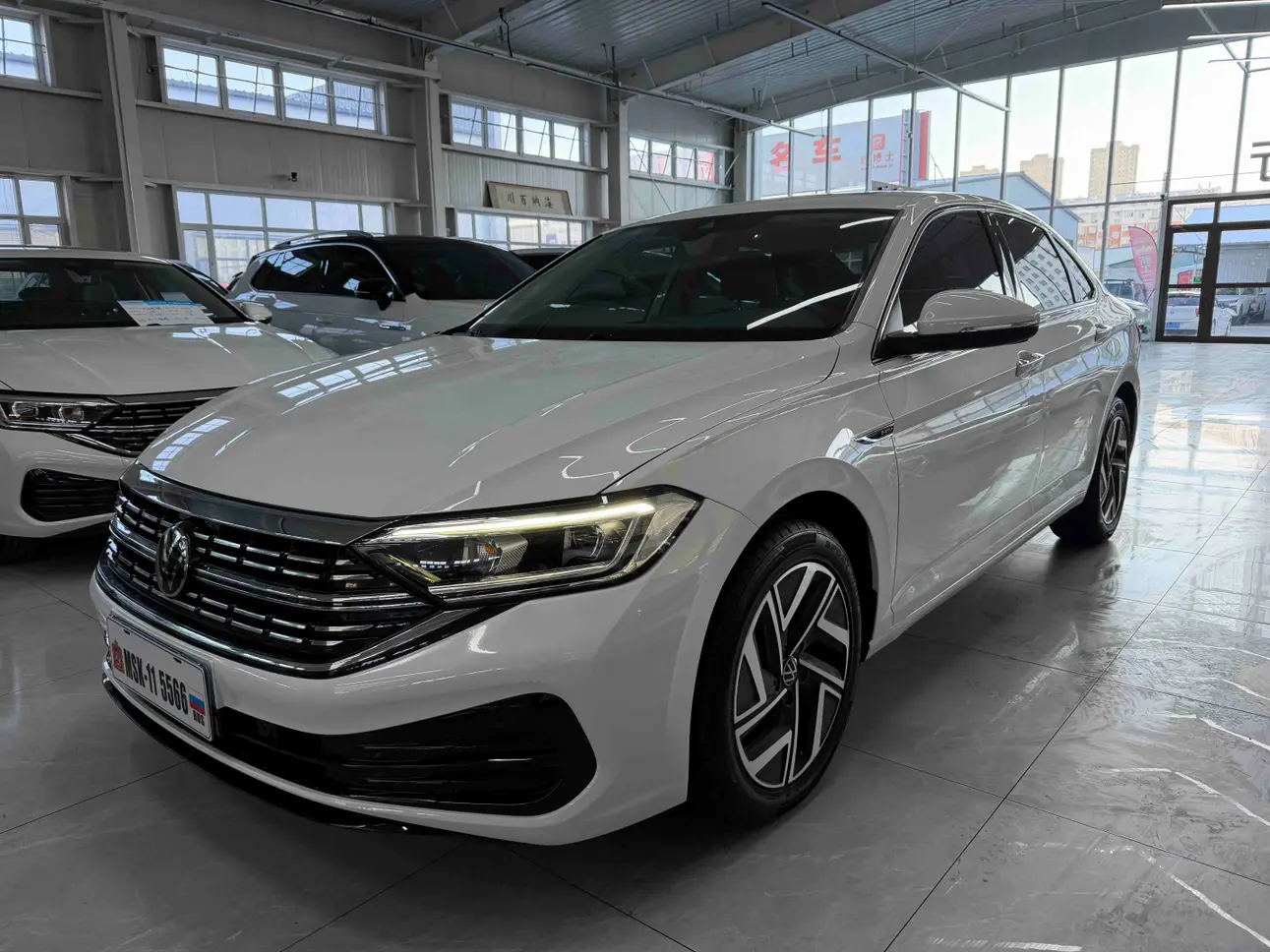 Volkswagen Sagitar  из Китая