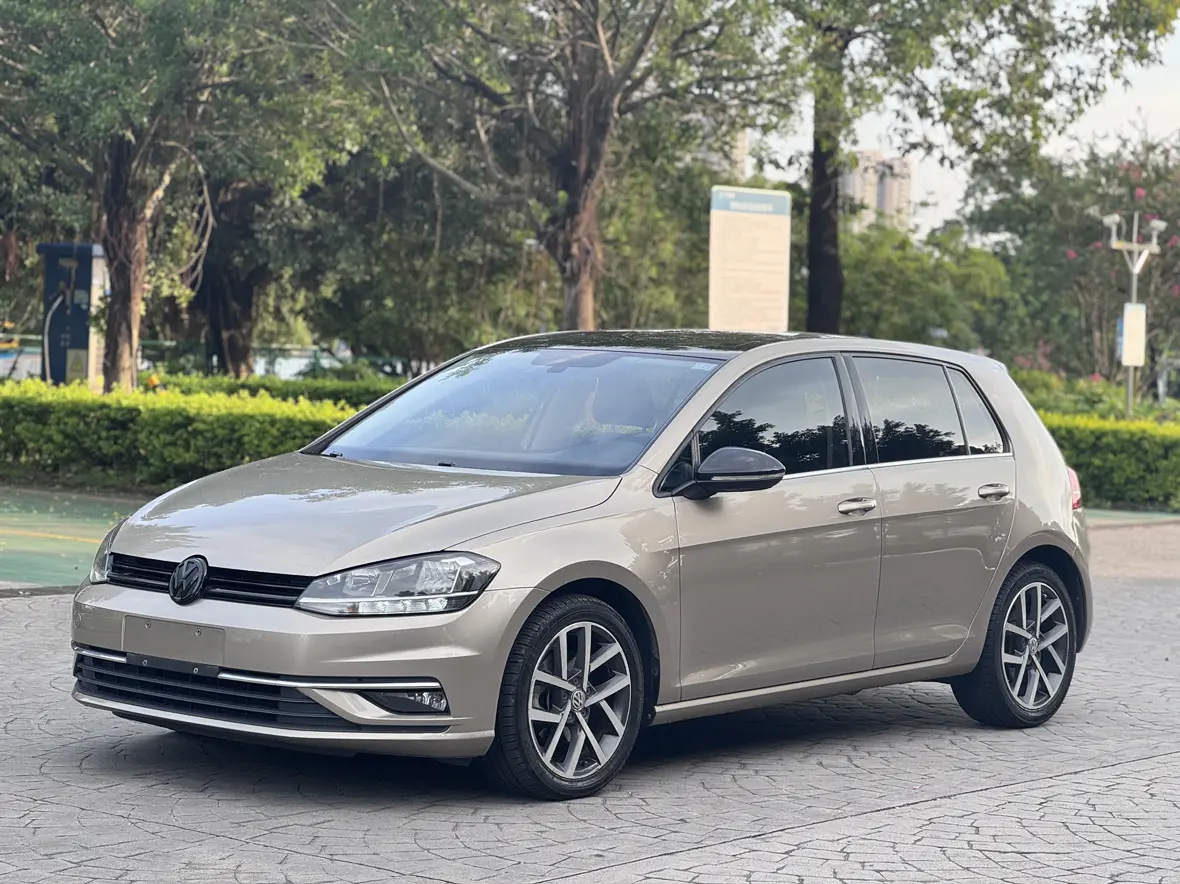 Volkswagen Golf  из Китая