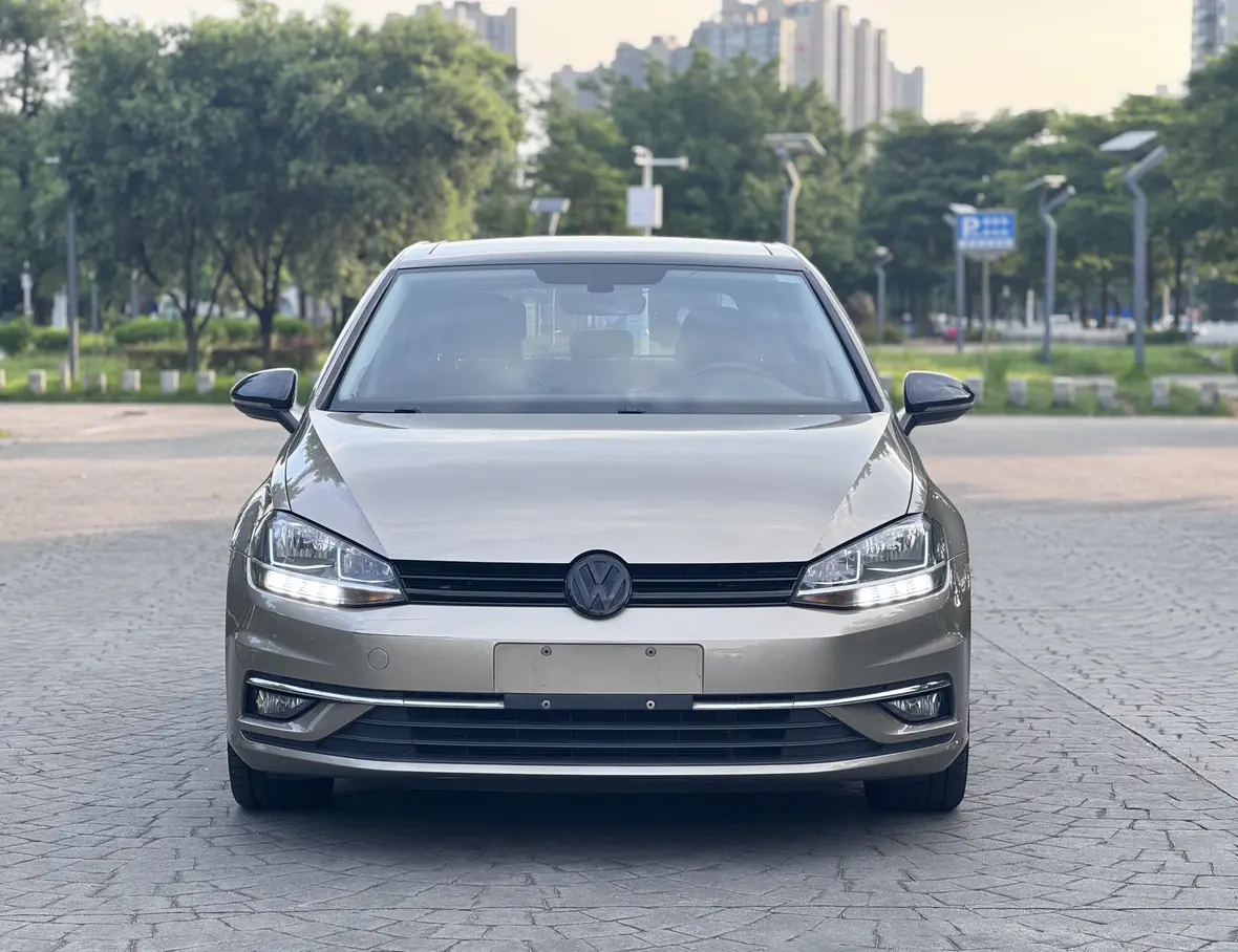 Volkswagen Golf  из Китая
