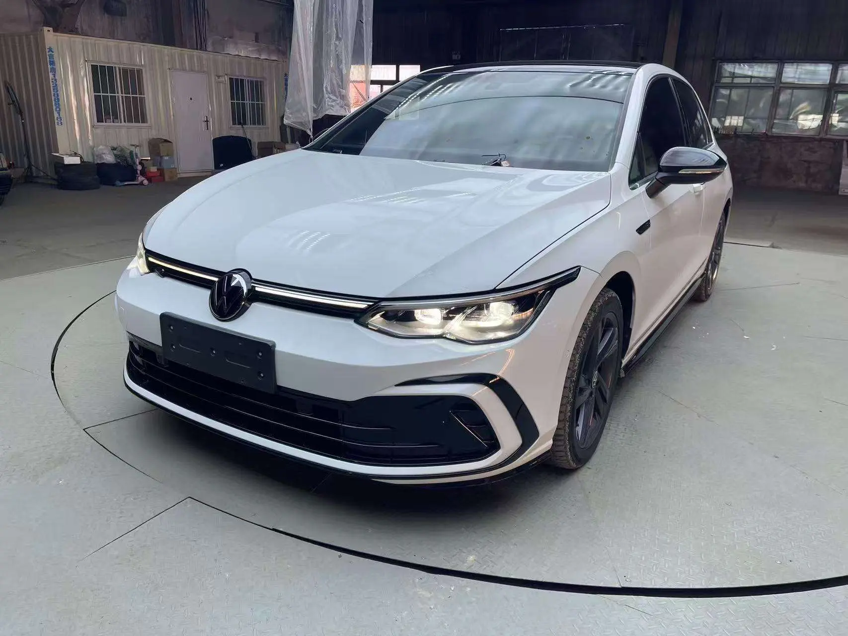 Volkswagen Golf  из Китая