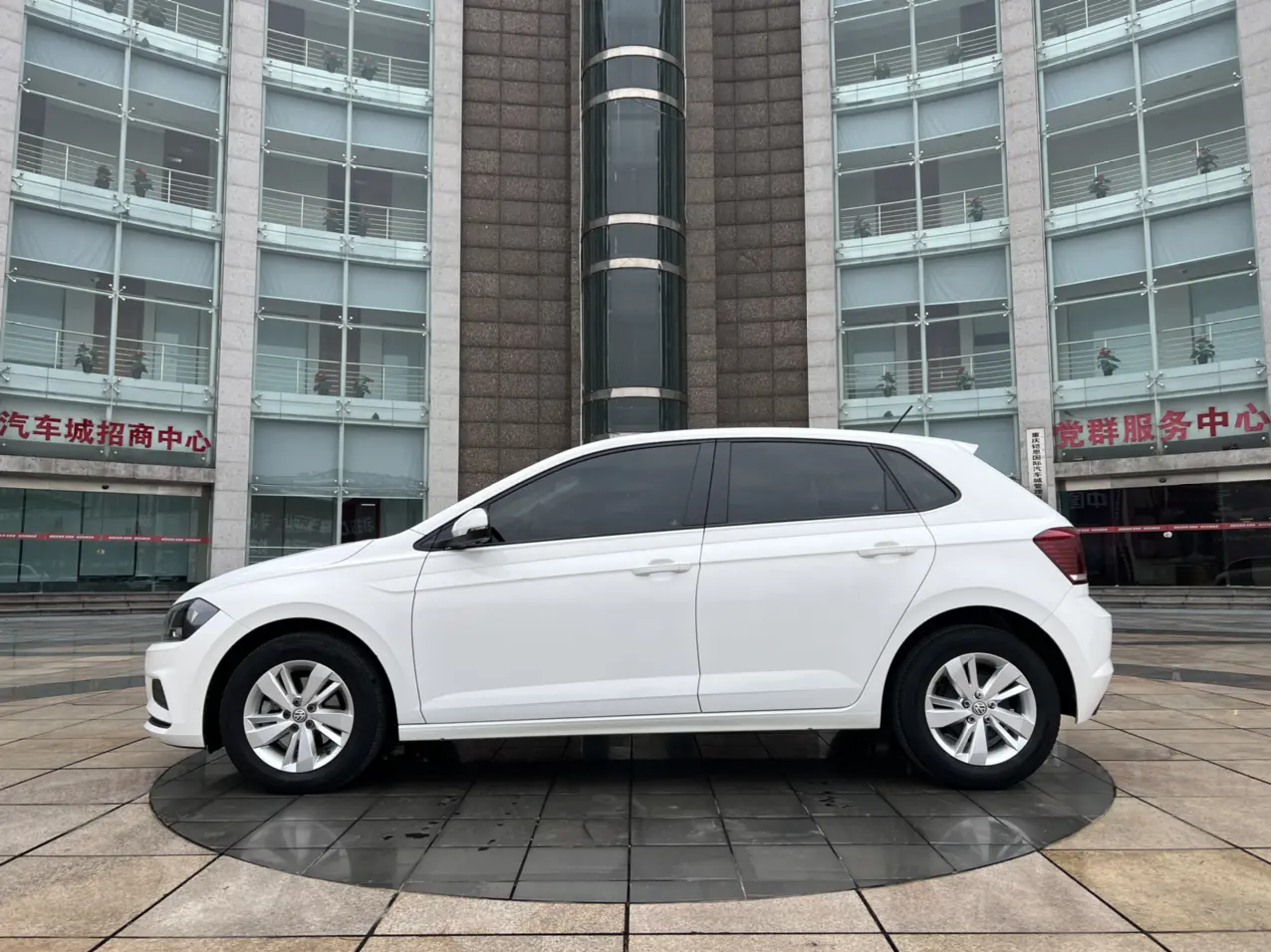 Volkswagen Polo  из Китая