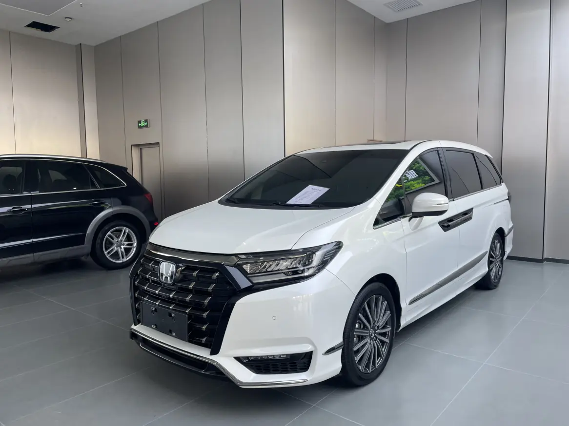 Honda Elysion (Alison)  из Китая