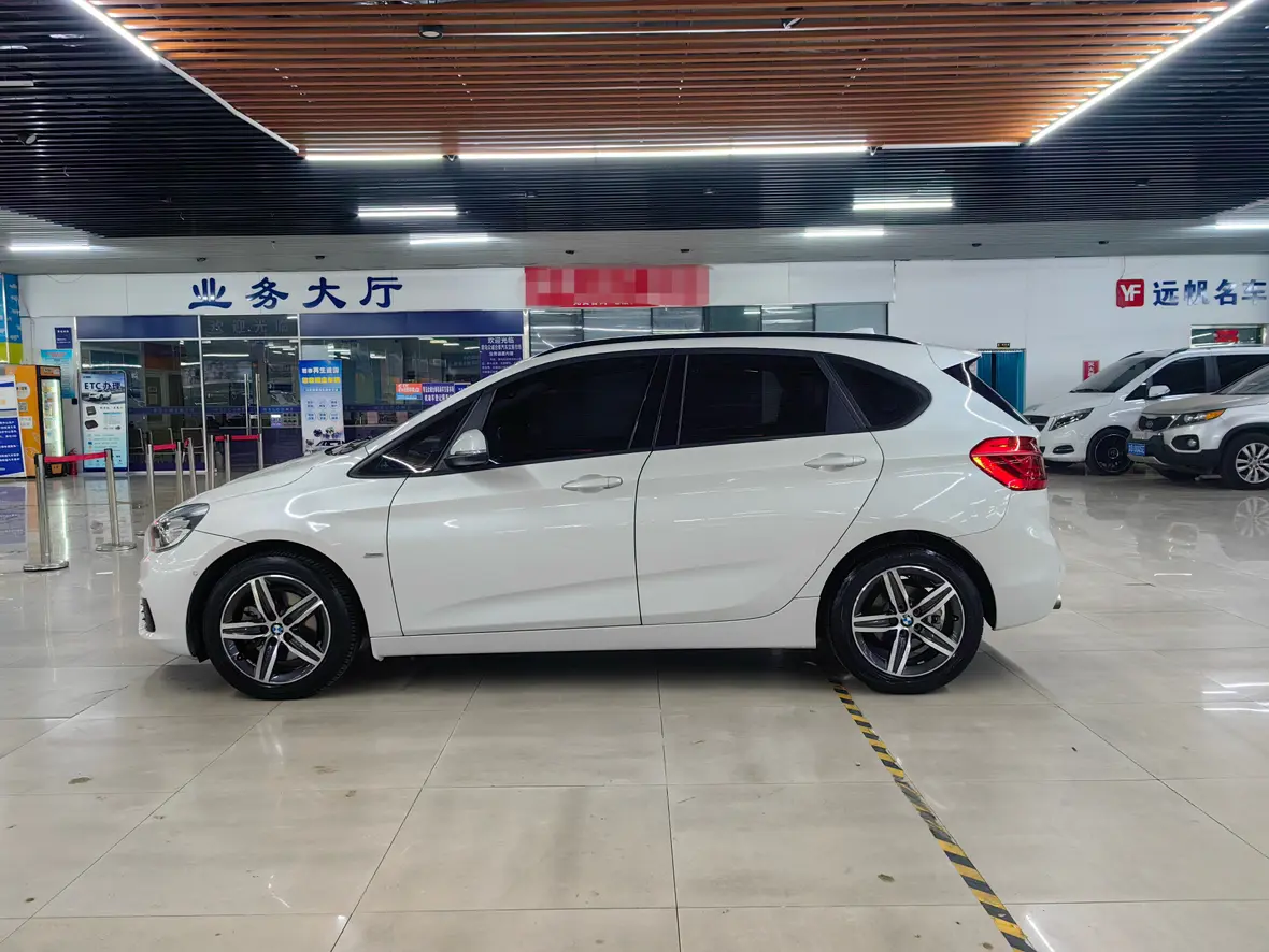 BMW 2 Series Active Tourer  из Китая