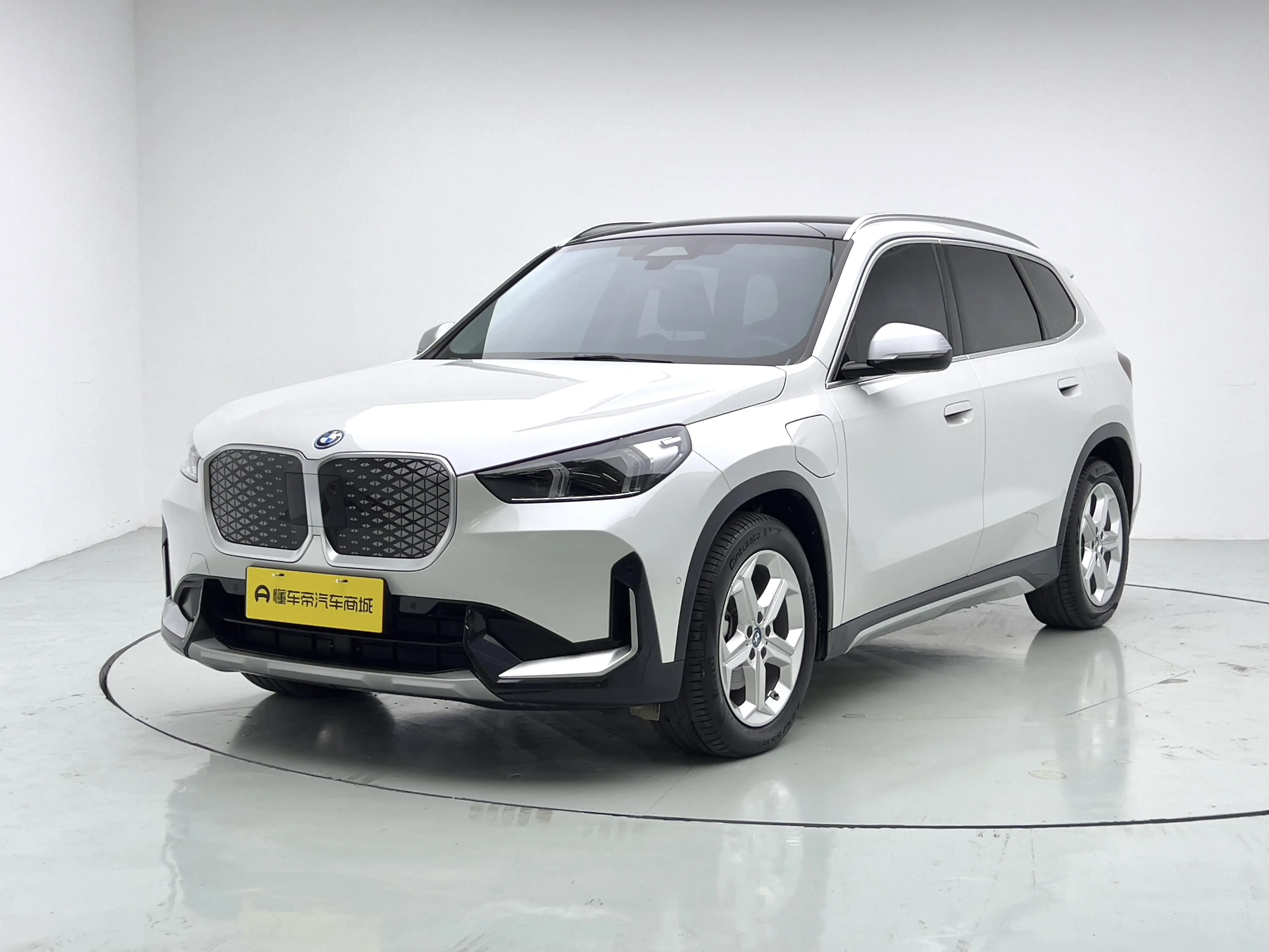 BMW iX1  из Китая