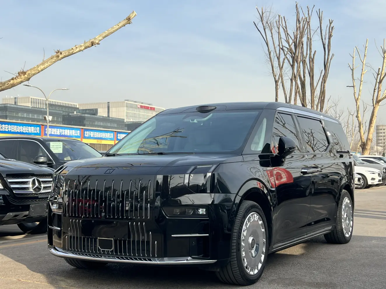 ZEEKR 009  из Китая