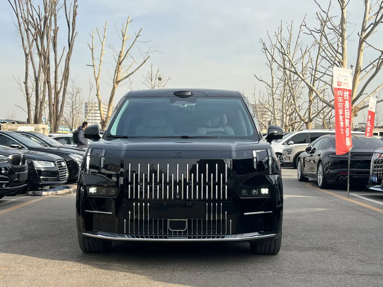 ZEEKR 009  из Китая