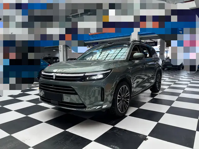 AITO M7 (Wenjie M7)  из Китая