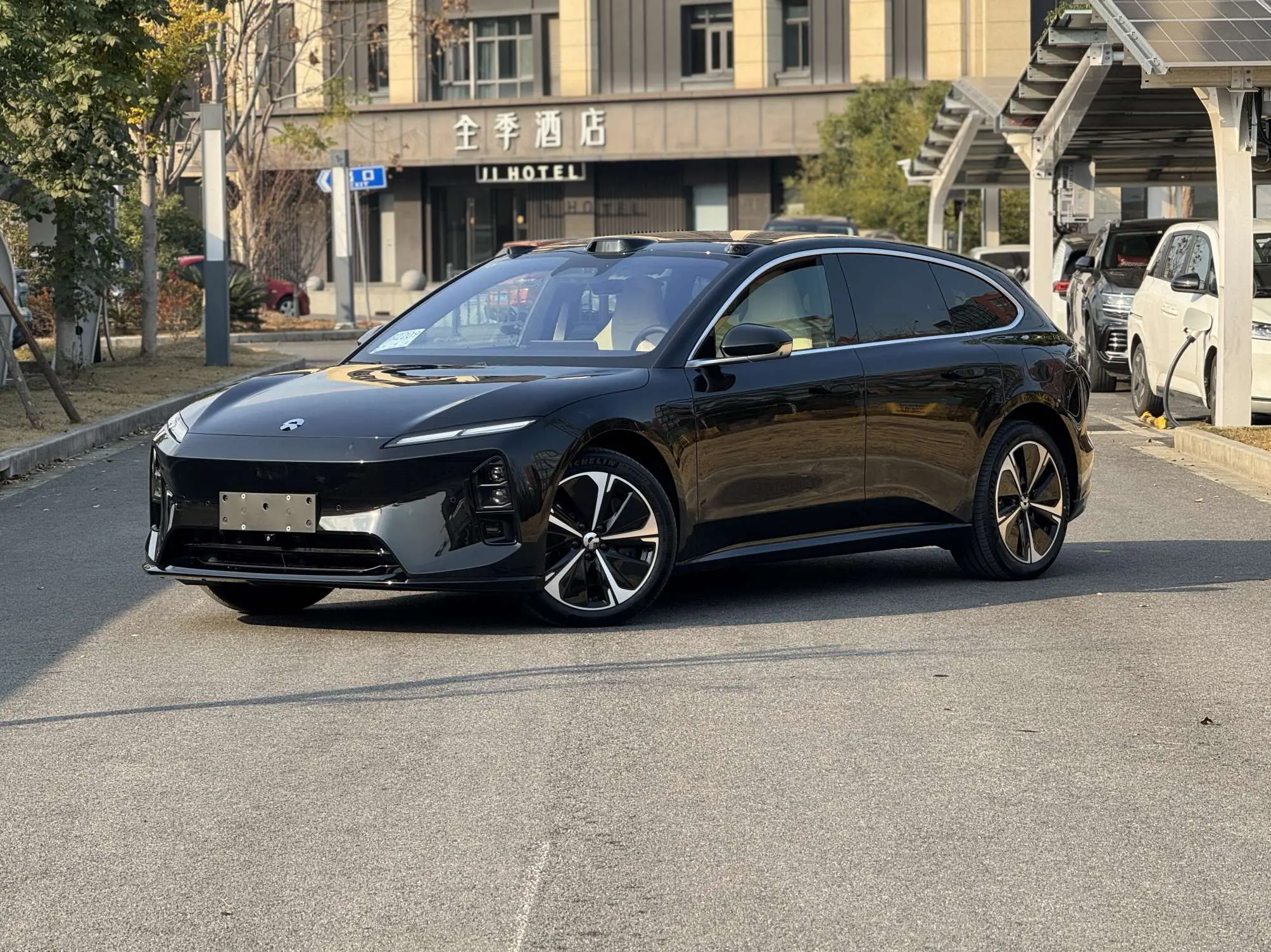 NIO ET5T  из Китая