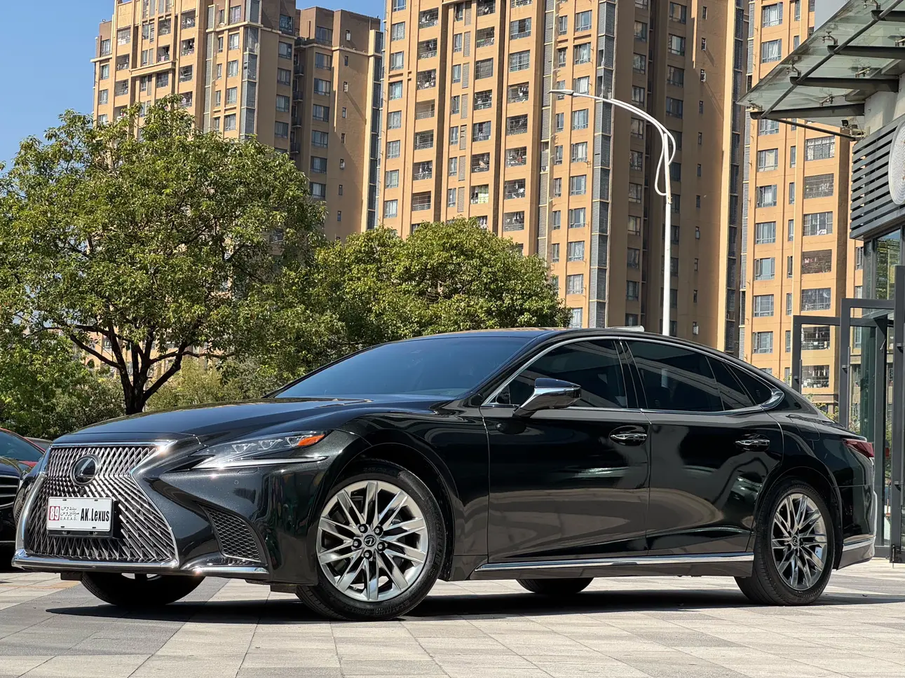 Lexus LS  из Китая