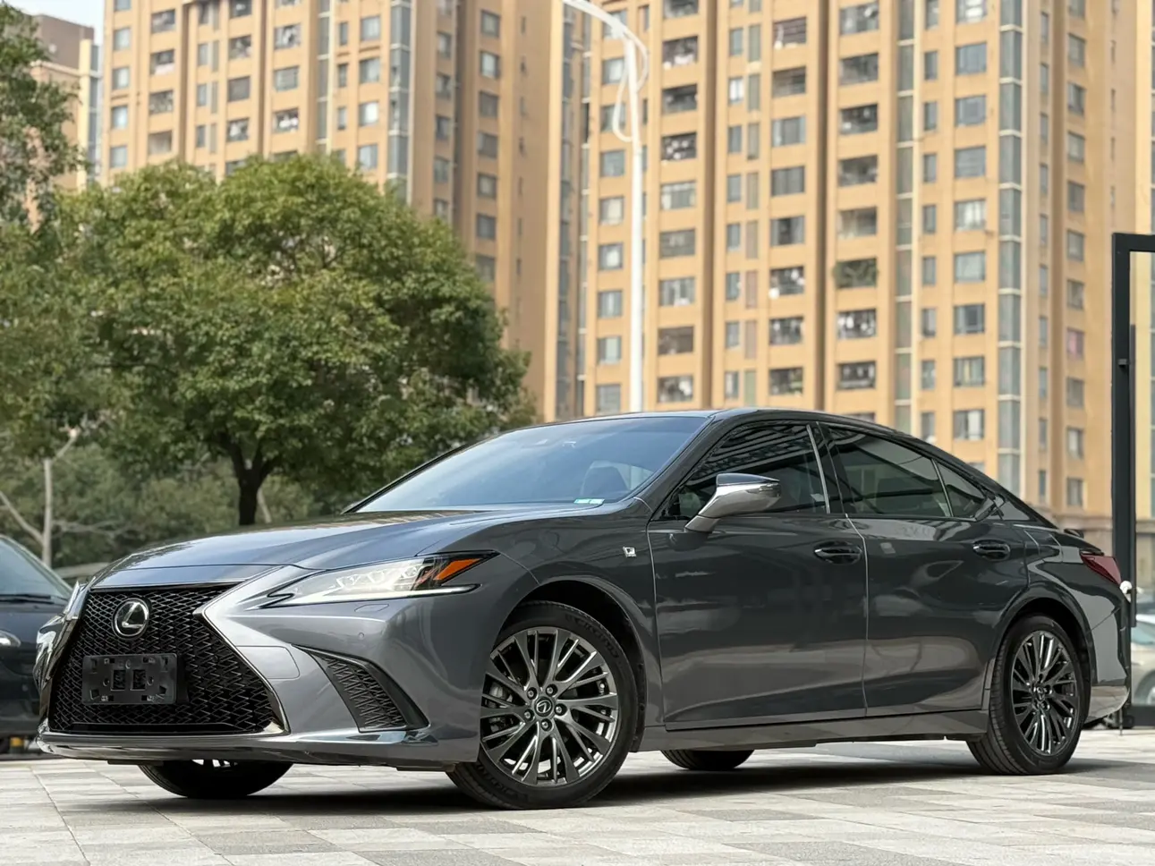 Lexus ES