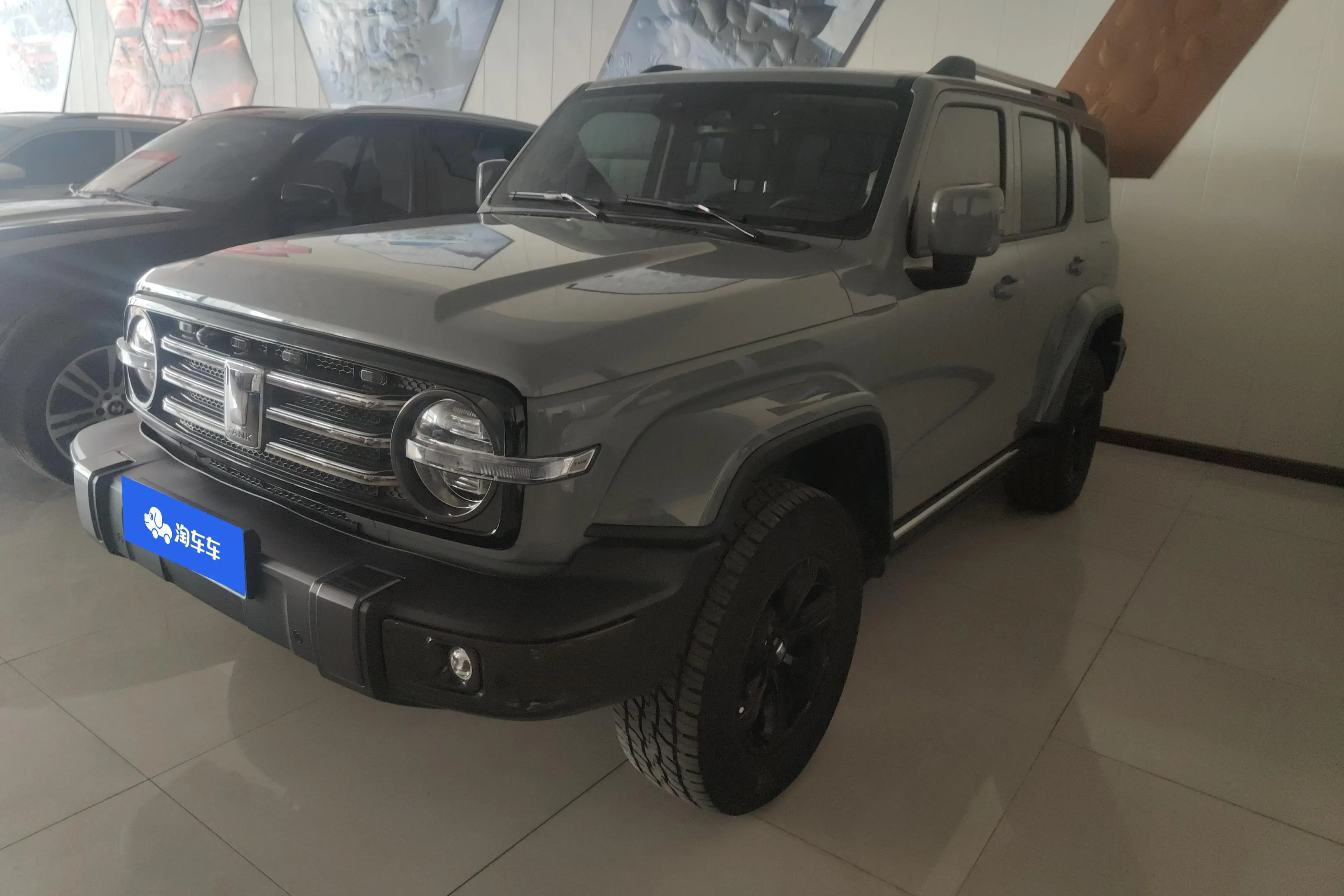 Tank 300  из Китая