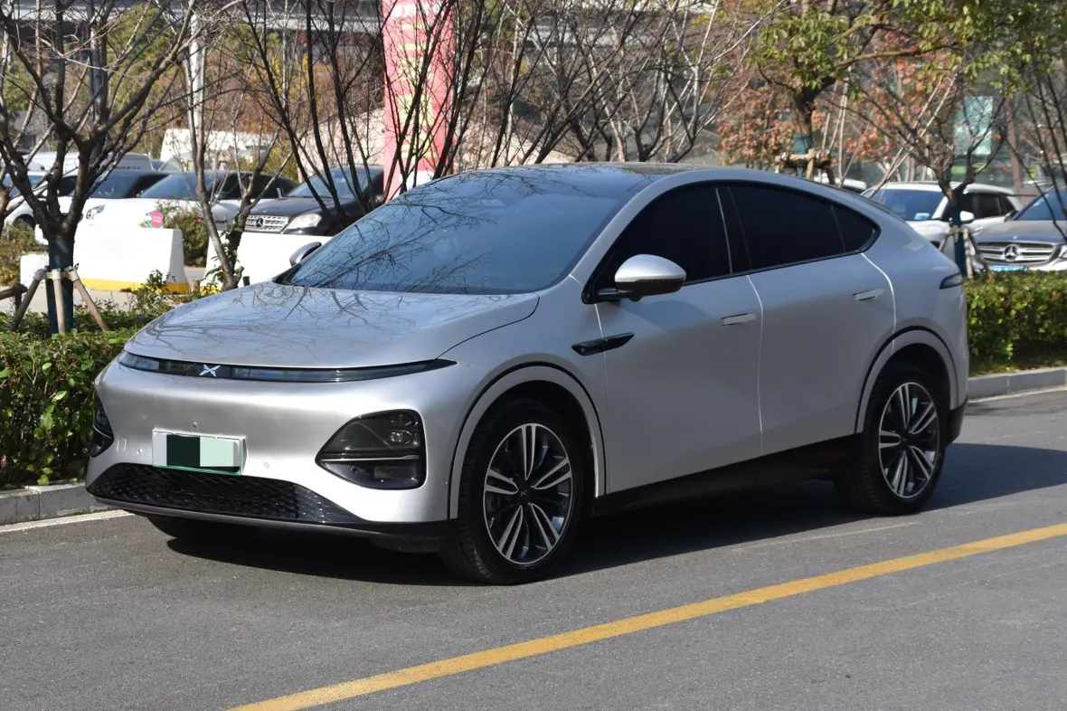 Xpeng G6  из Китая