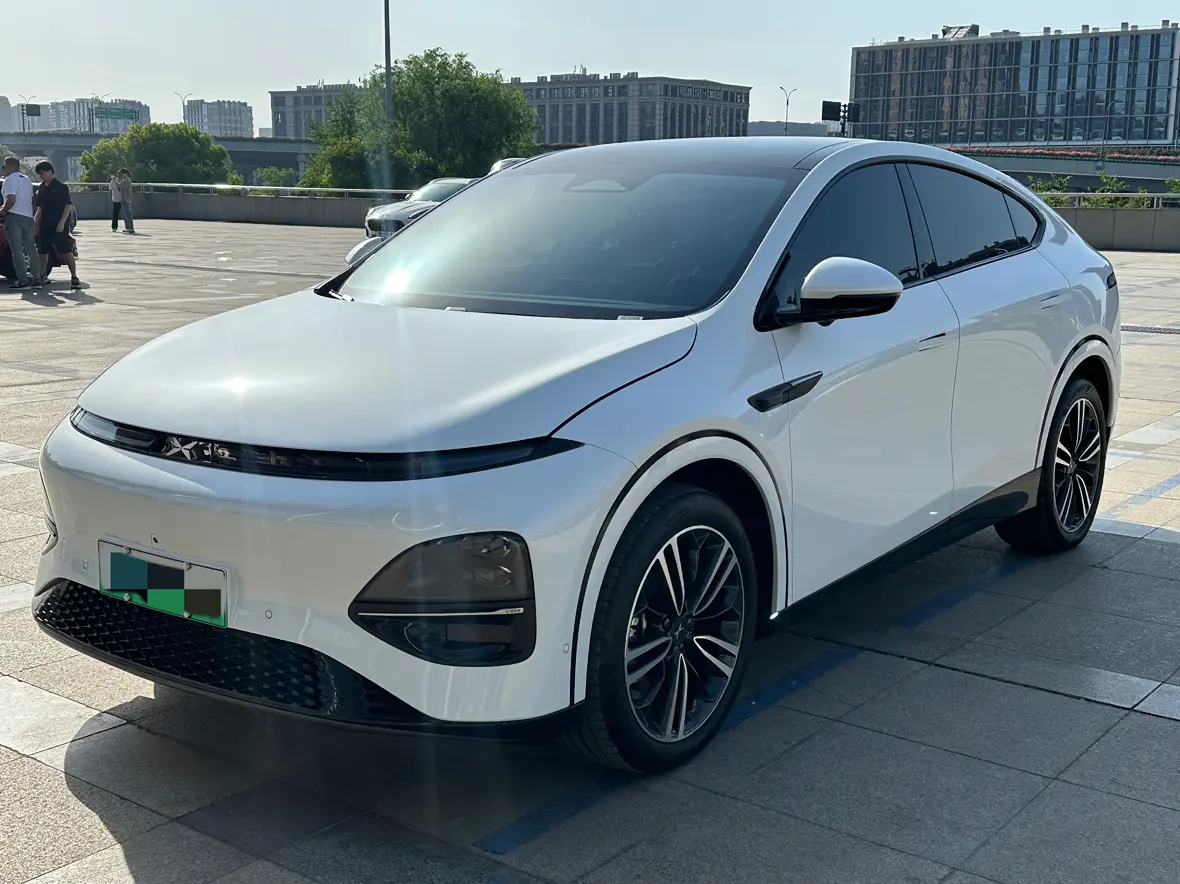 Xpeng G6  из Китая