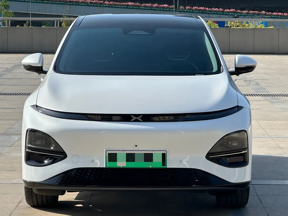 Xpeng G6  из Китая