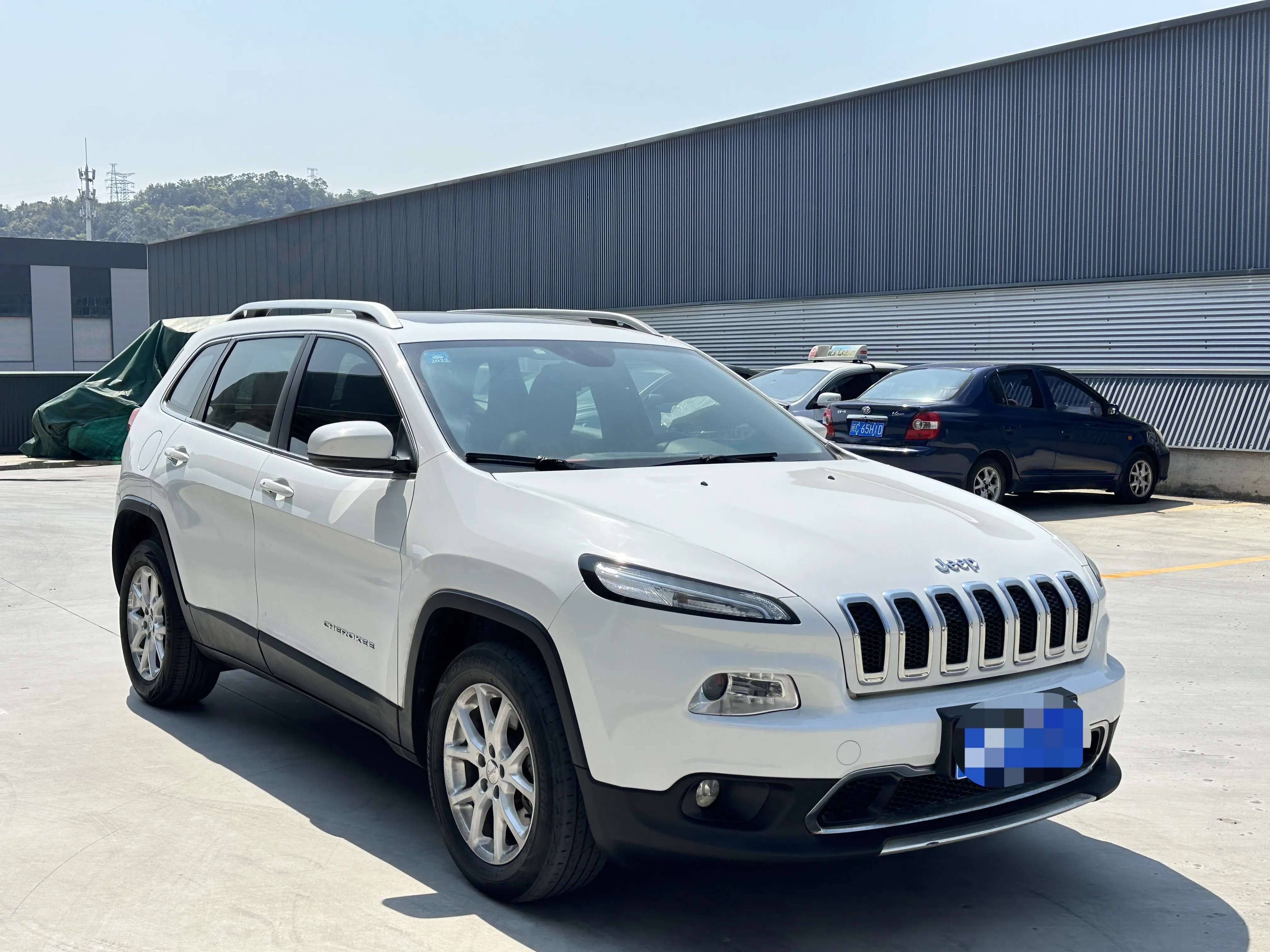 Jeep Cherokee  из Китая