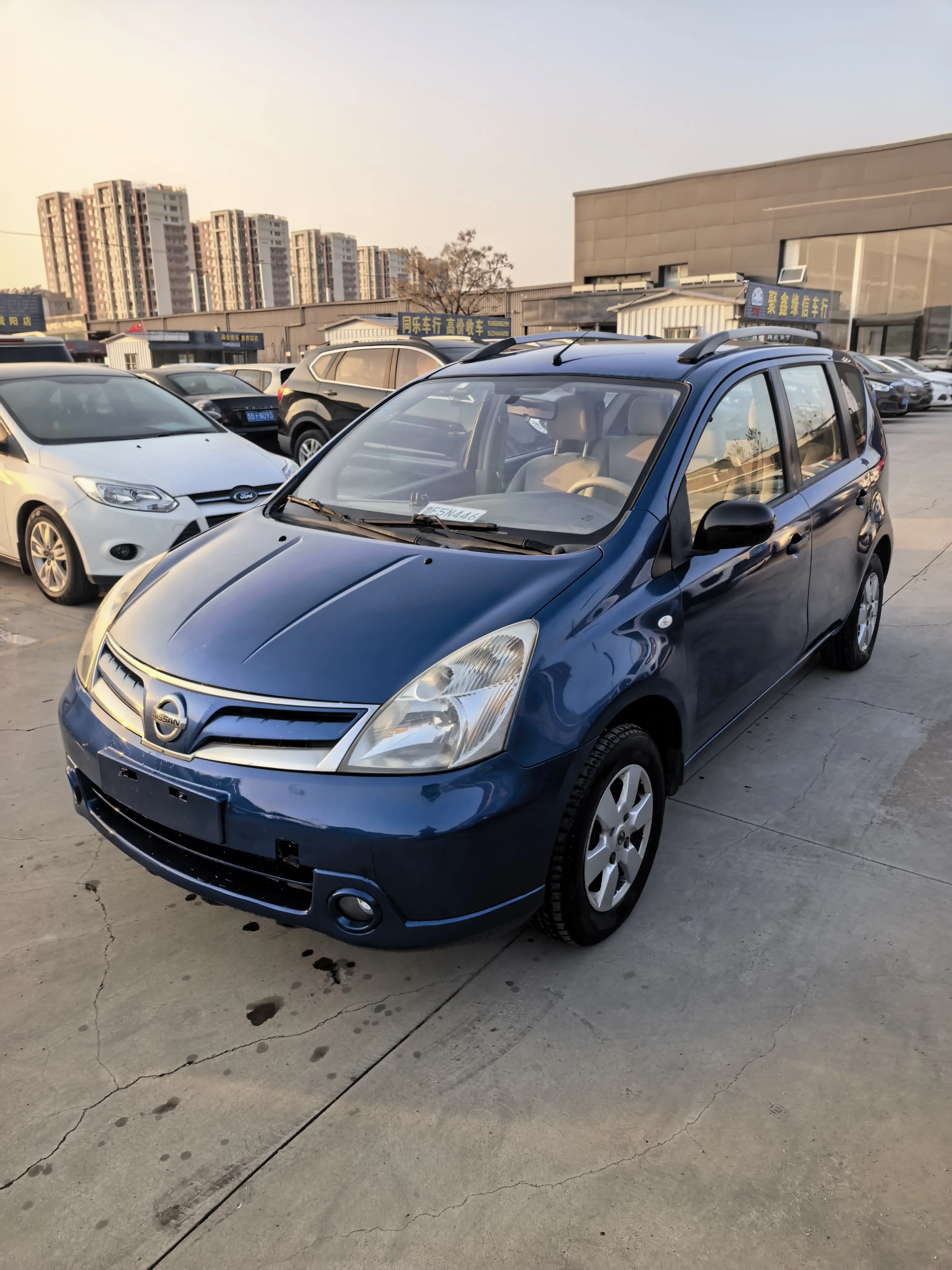 Nissan Li Wei  из Китая