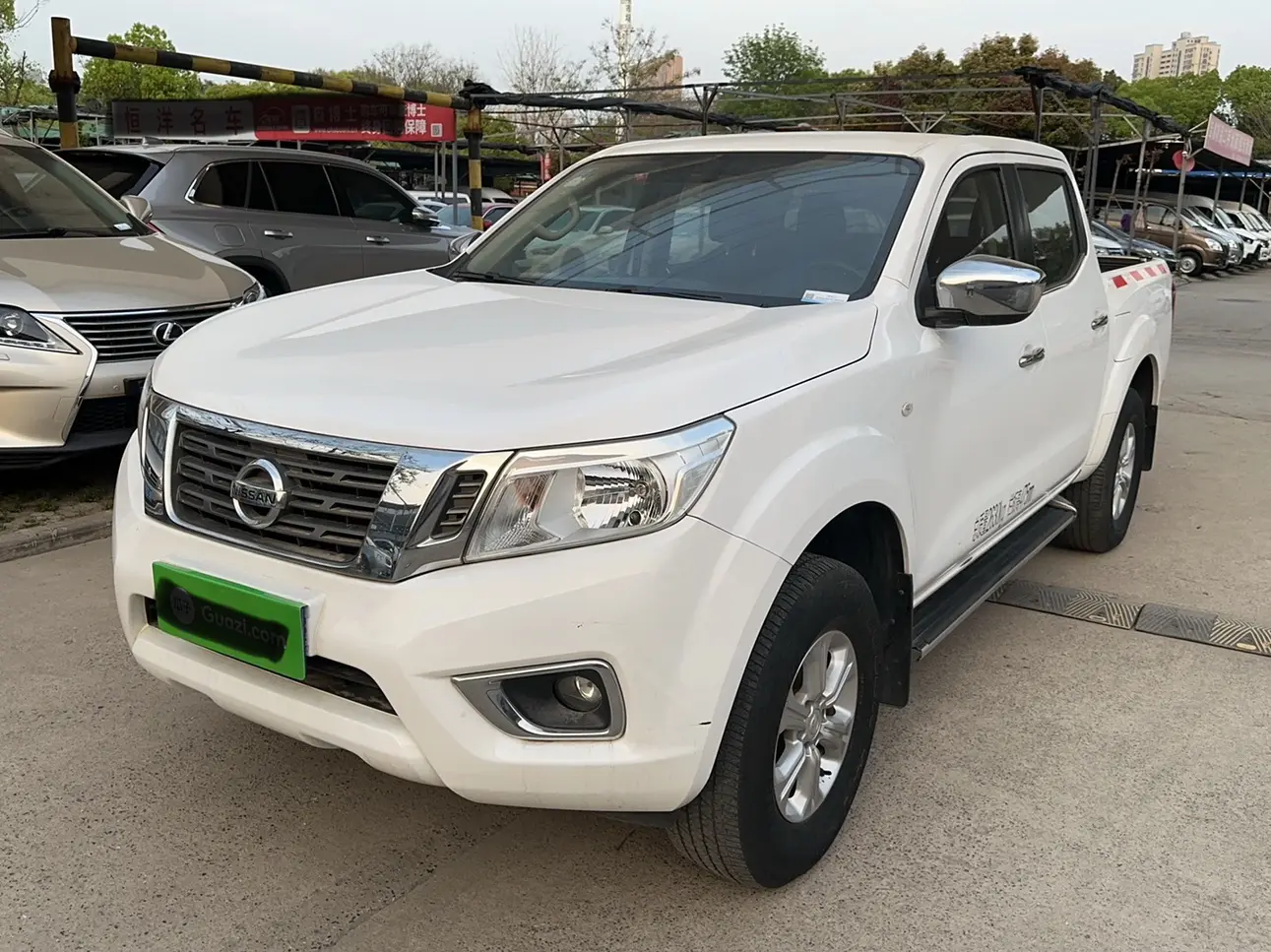 Nissan Navara  из Китая