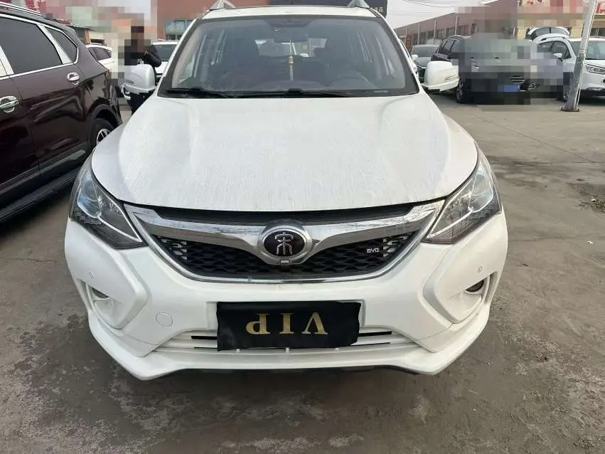 BYD Song  из Китая