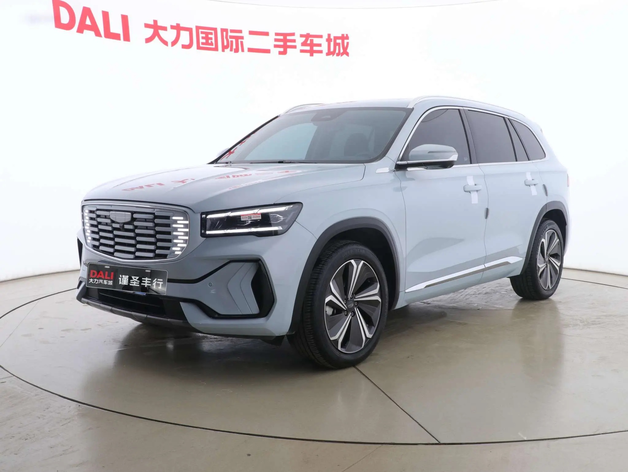 Geely Monjaro (Xingyue L)  из Китая